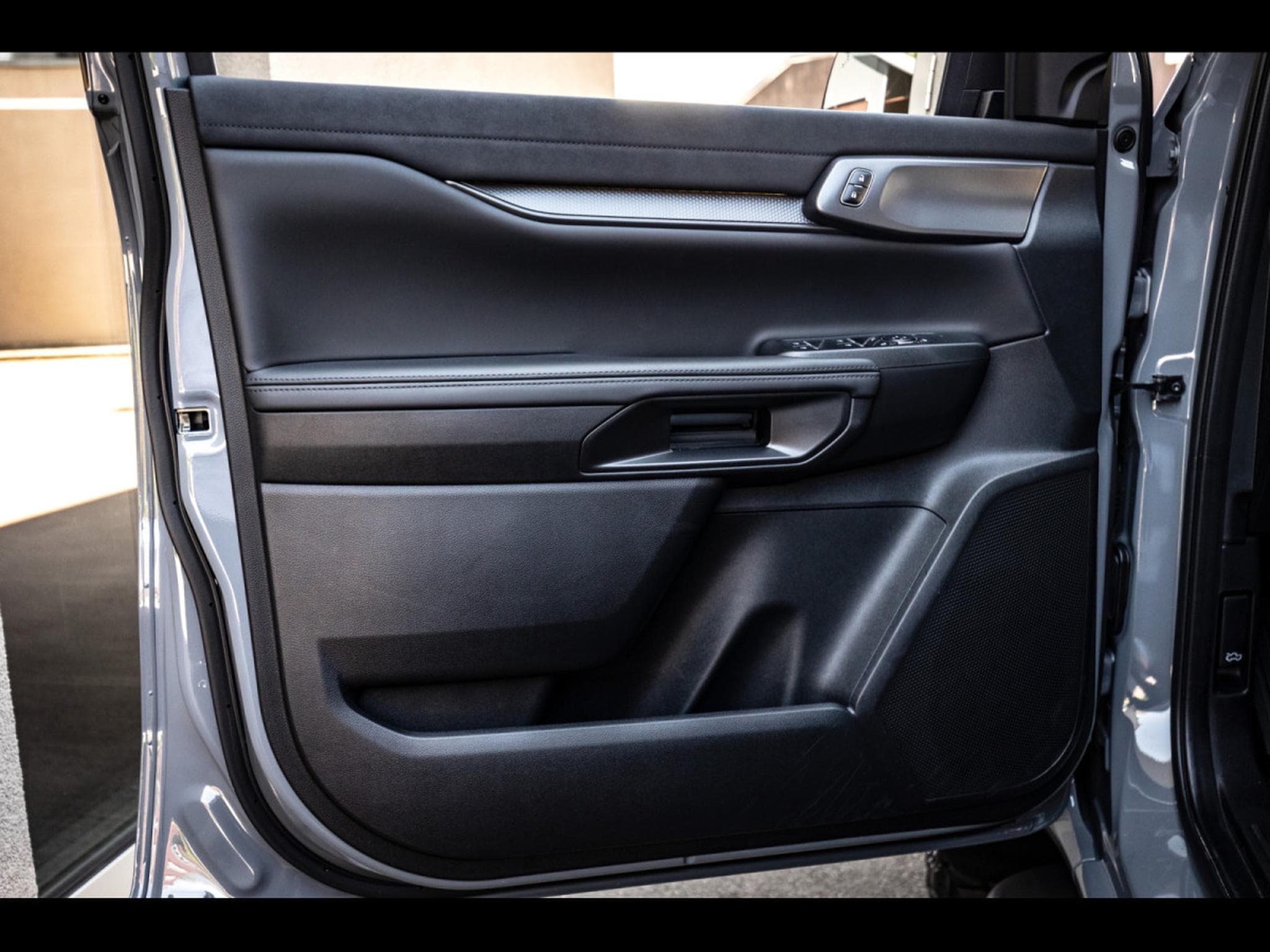 Ford Ranger RANGER DOUBLE CABINE 3.0 V6 ECOBOOST (292 CH) AWD - CONQUER (2024) - Photo 8