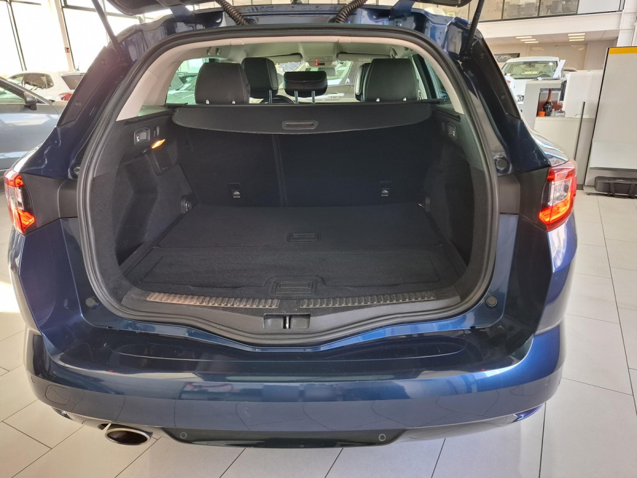Renault Megane 1.6 DCI 130 BOSE EDITION, 1 HAND, CAMERA, CUIR, DIGITAL COCK (2018) - Photo 13