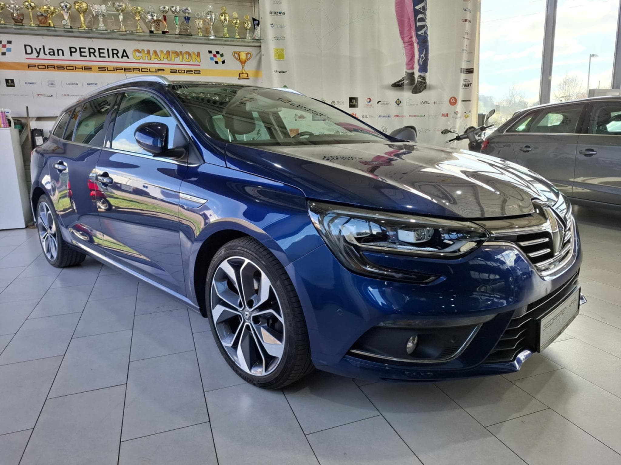 Renault Megane 1.6 DCI 130 BOSE EDITION, 1 HAND, CAMERA, CUIR, DIGITAL COCK (2018) - Photo 4