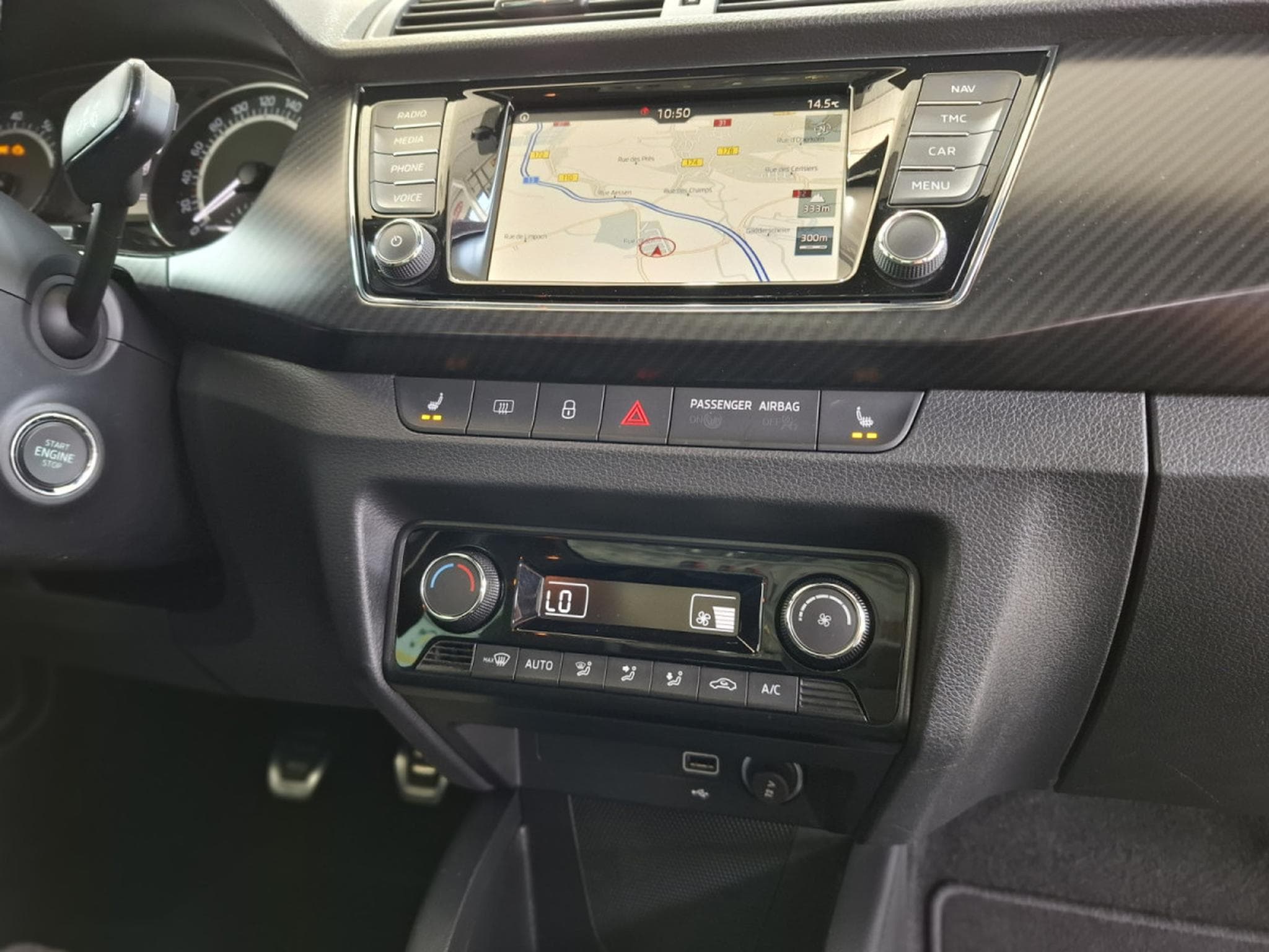 Skoda Fabia 1.0 TSI  MONTE CARLO, LED, CAMERA, PANORAMIQUE, ALU 17'',NAV (2019) - Photo 12
