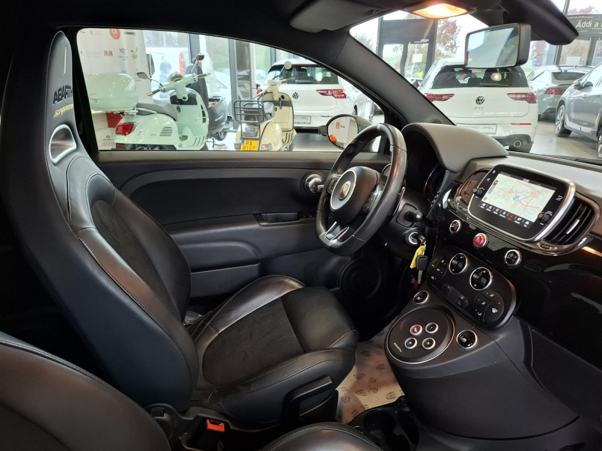 Abarth 595 1.4 T-JET 165 SCORPIONEORO 1 OF 2000 BEATS CUIR NAVI 1 HAND (2020) - Photo 8