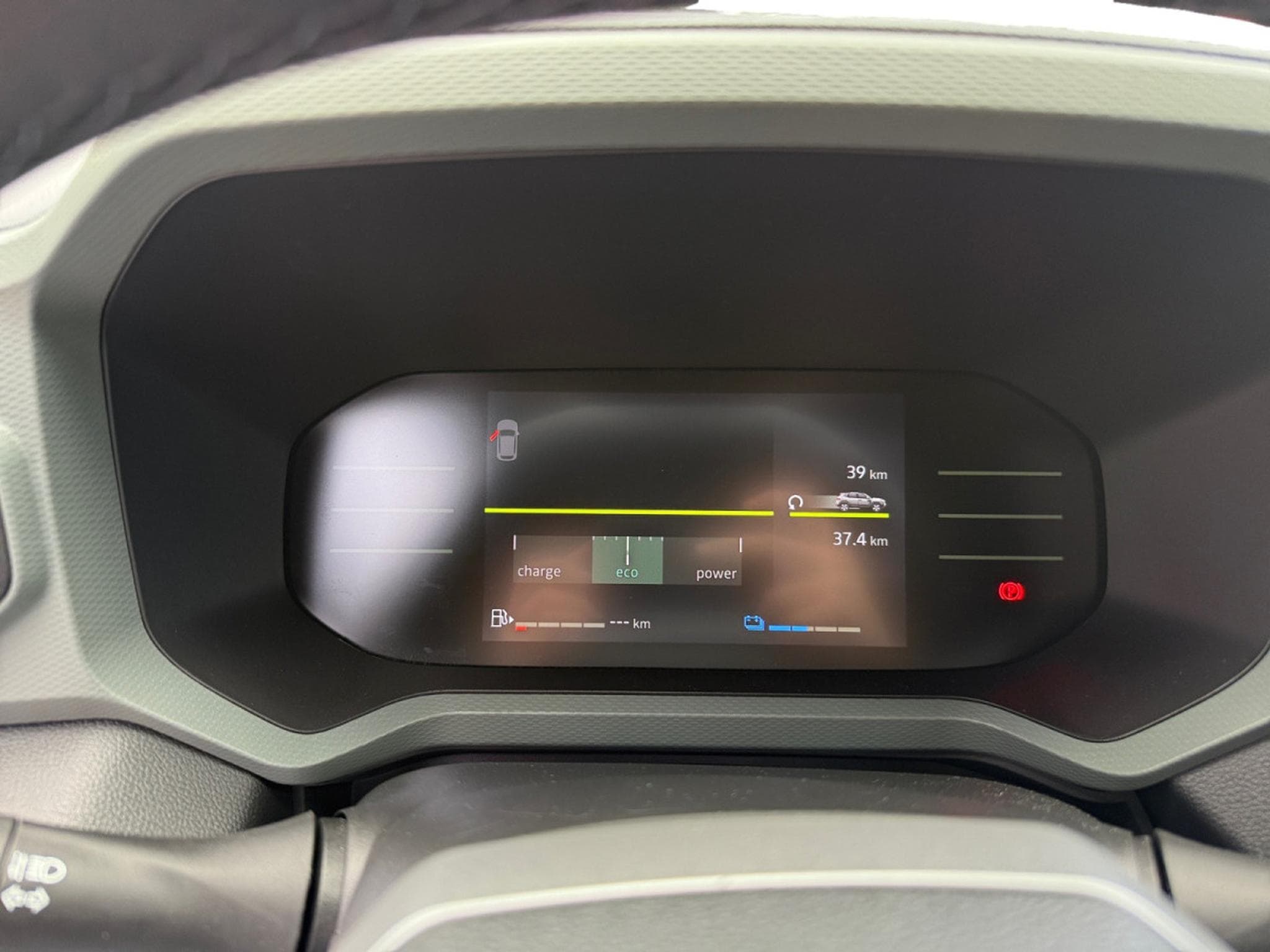 Dacia Duster 1.6 Hybrid Extreme (2025) - Photo 11