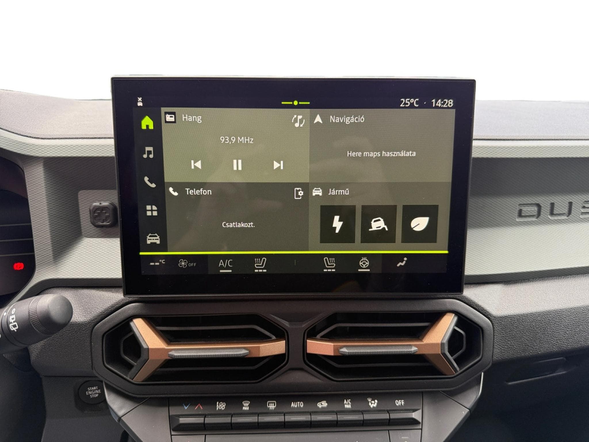 Dacia Duster 1.6 Hybrid Extreme (2025) - Photo 12