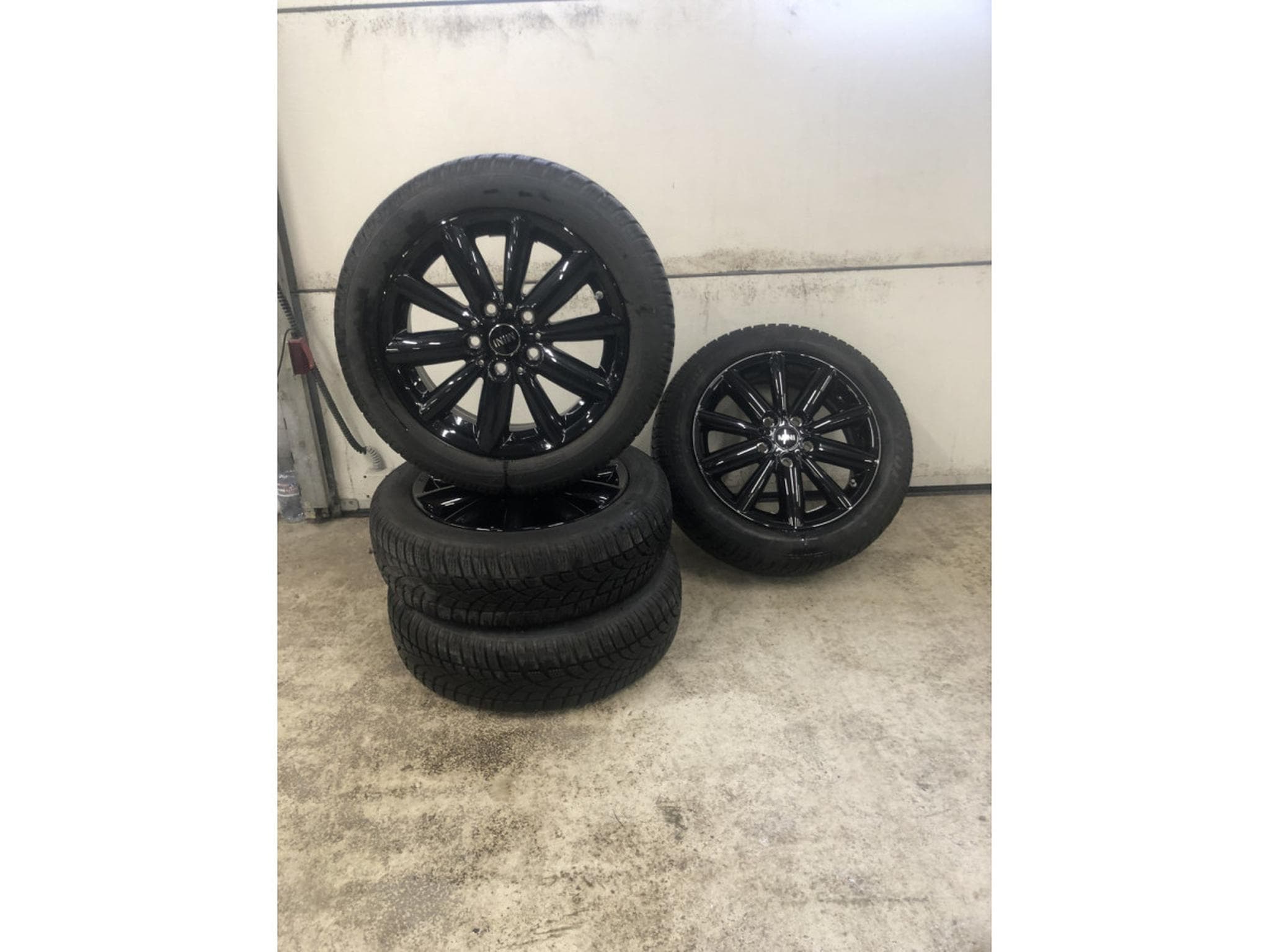 Jantes alu + Pneus h – 16" - Photo 1