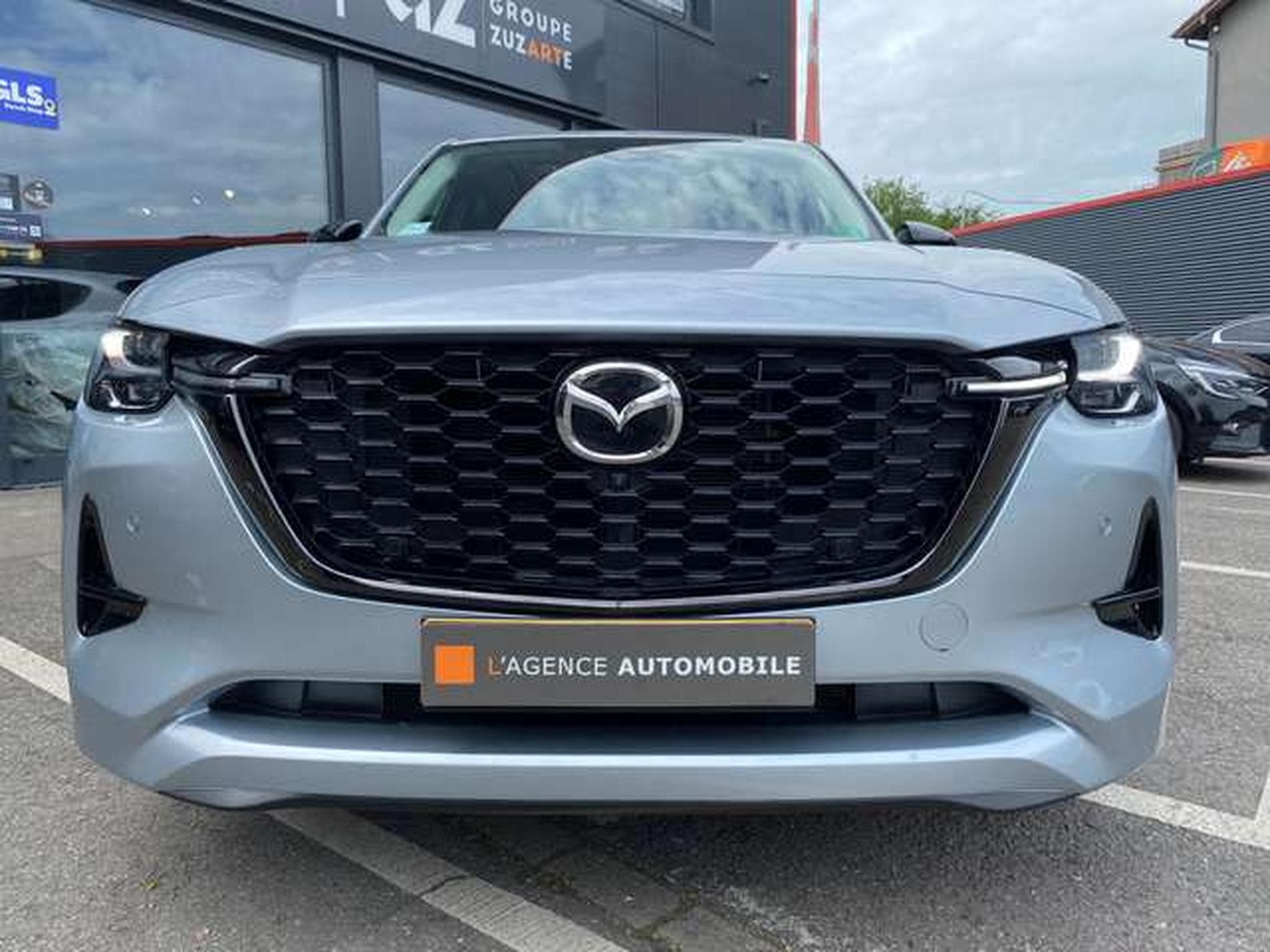 Mazda CX-60 CX-60 AWD PHEV Aut. HOMURA (2024) - Photo 3