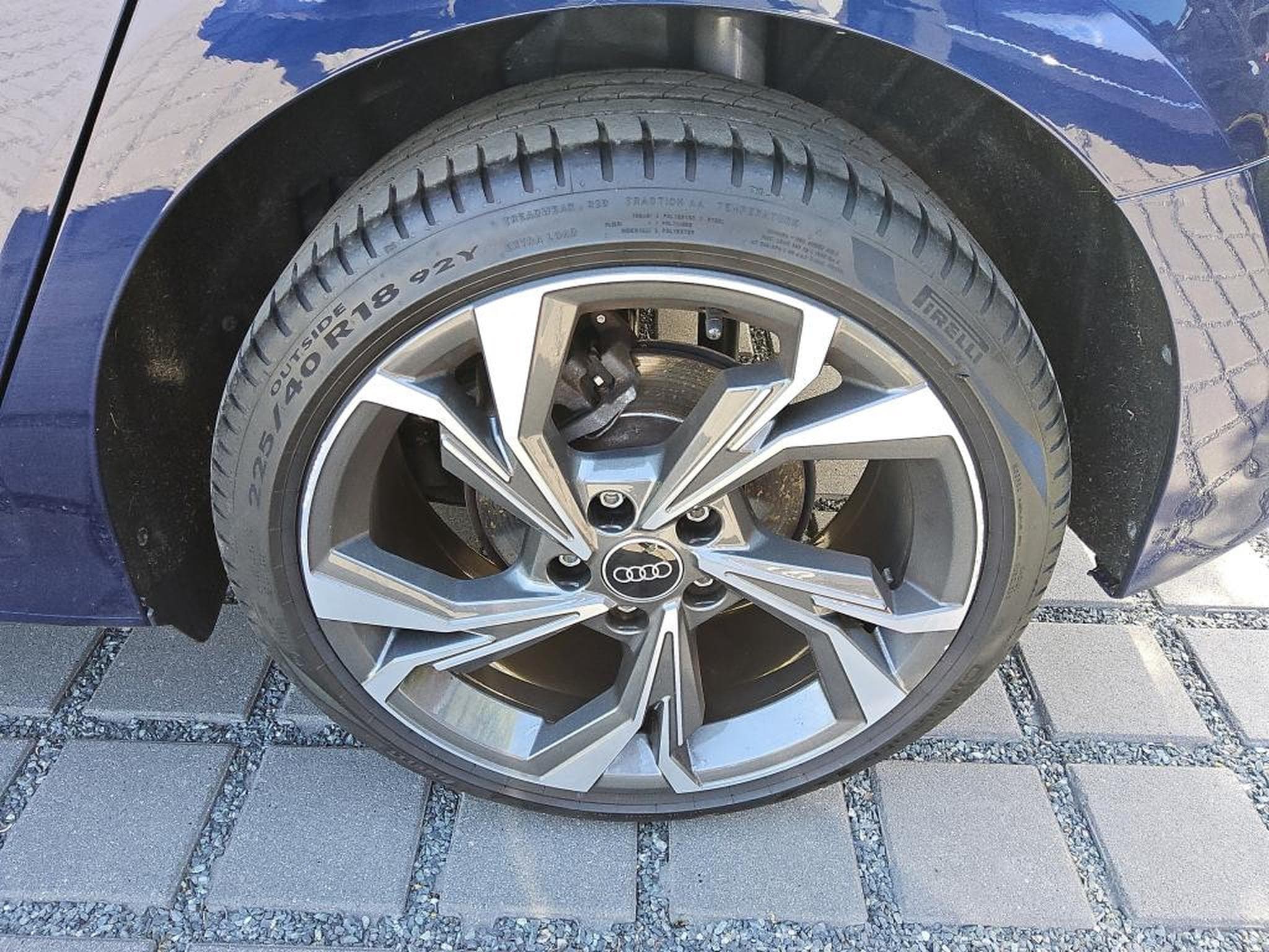 Audi A3 Sportback Advanced 30 TFSI 110 CV *ATTELAGE* * 18" * (2023) - Photo 10