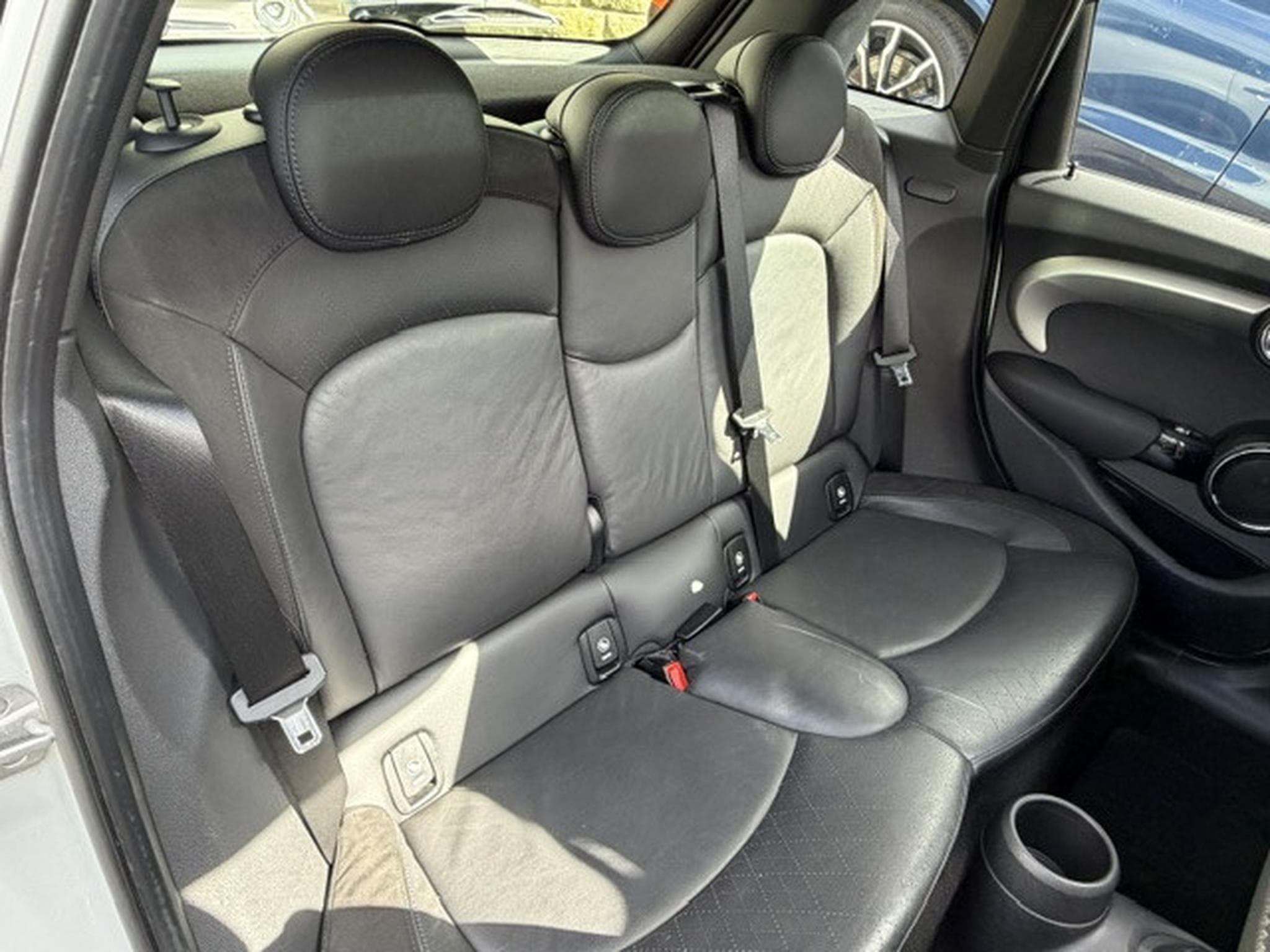 Mini Cooper Auto. Pack Sport (2017) - Photo 4