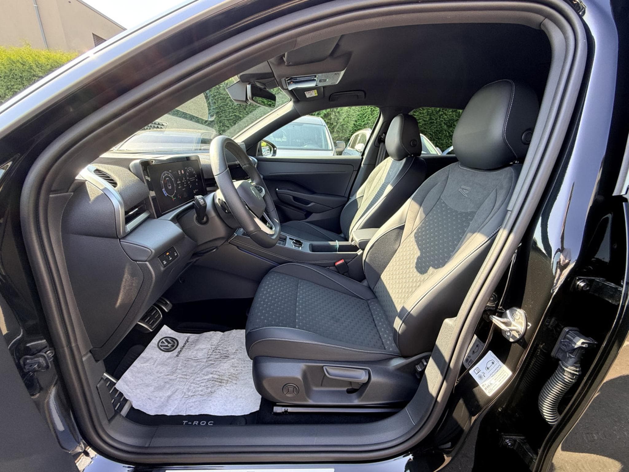 VW T-Roc R-Line 1.5 eTSI 150cv Boîte à double embrayage 7 vitesses (2026) - Photo 5