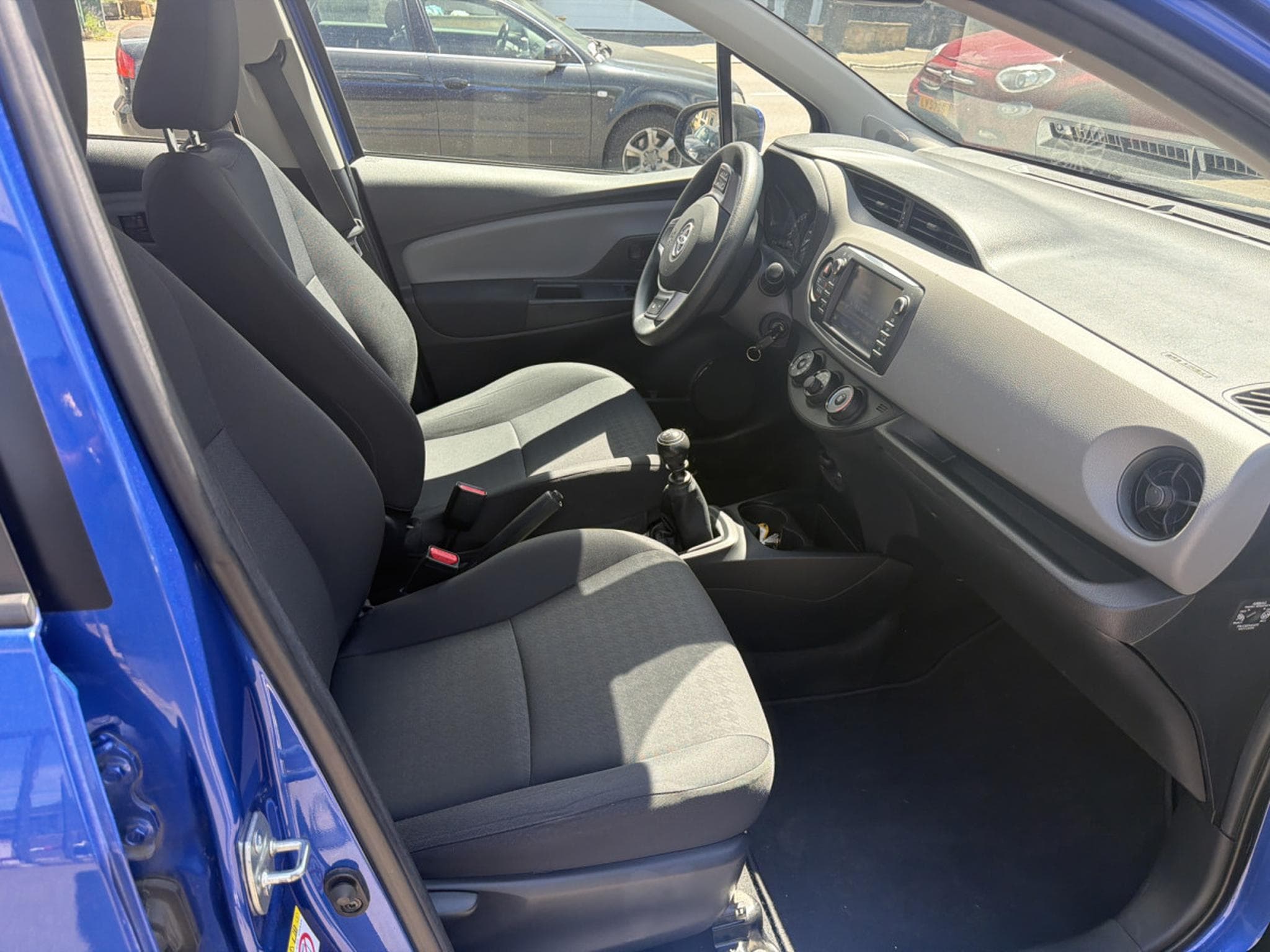 Toyota Yaris 1.5 BM6 112CV (2018) - Photo 9