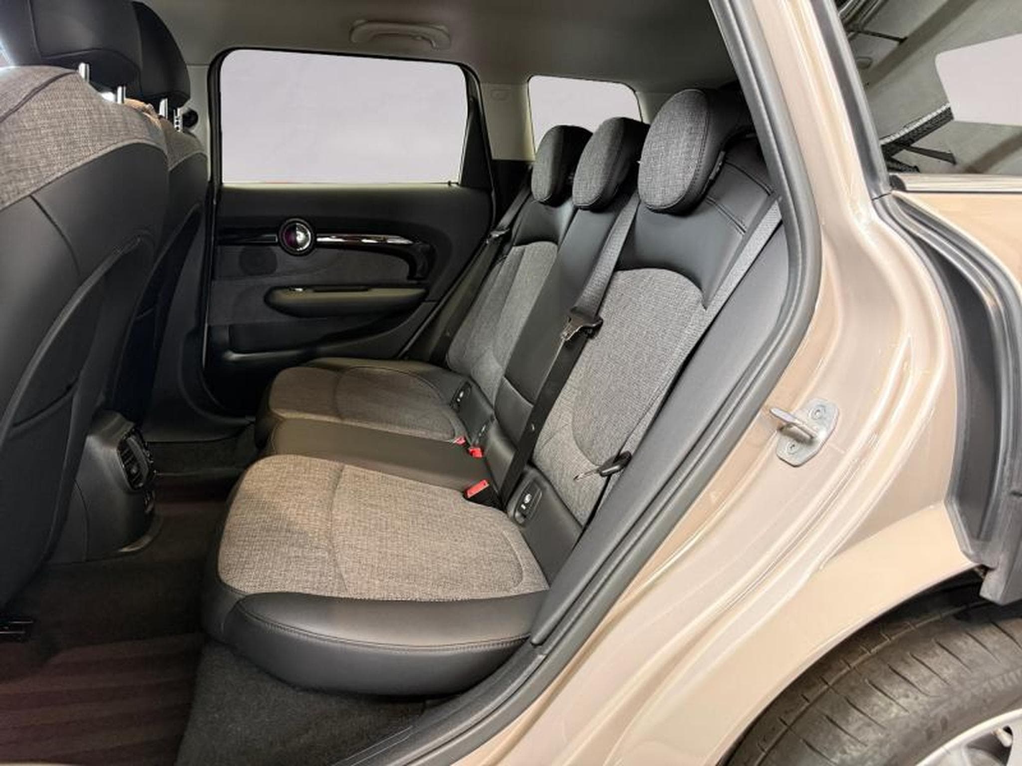MINI Clubman Cooper Clubman (2022) - Photo 14
