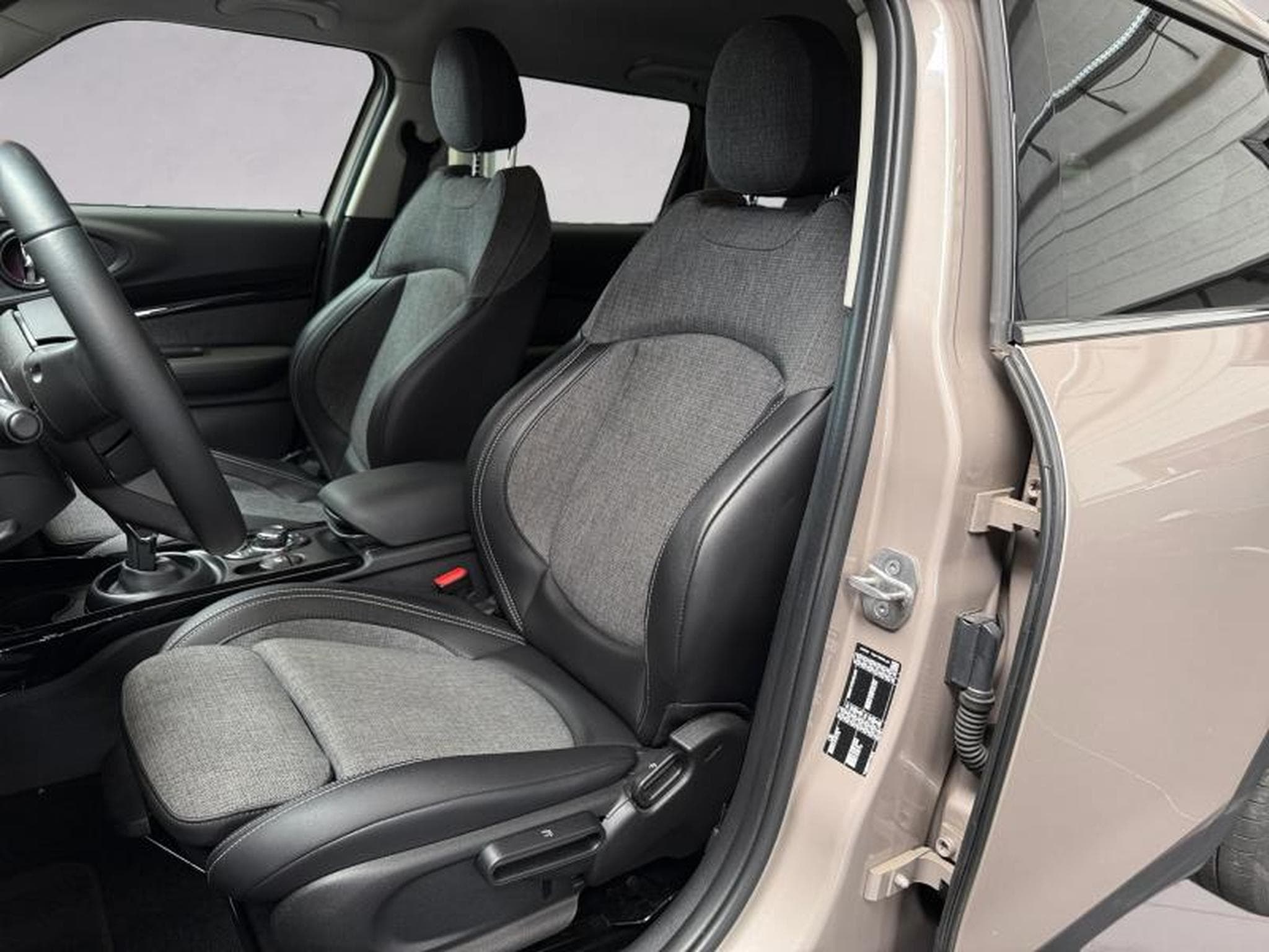 MINI Clubman Cooper Clubman (2022) - Photo 8