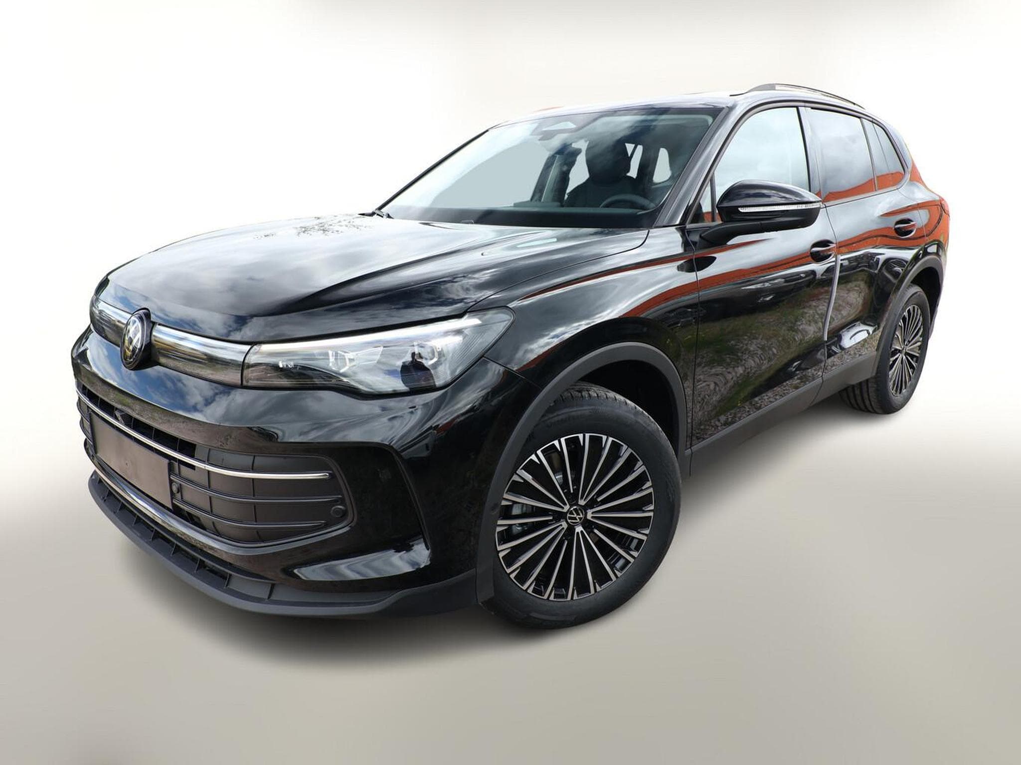 VW Tiguan DSG LED+ Pano (2026) - Photo 1