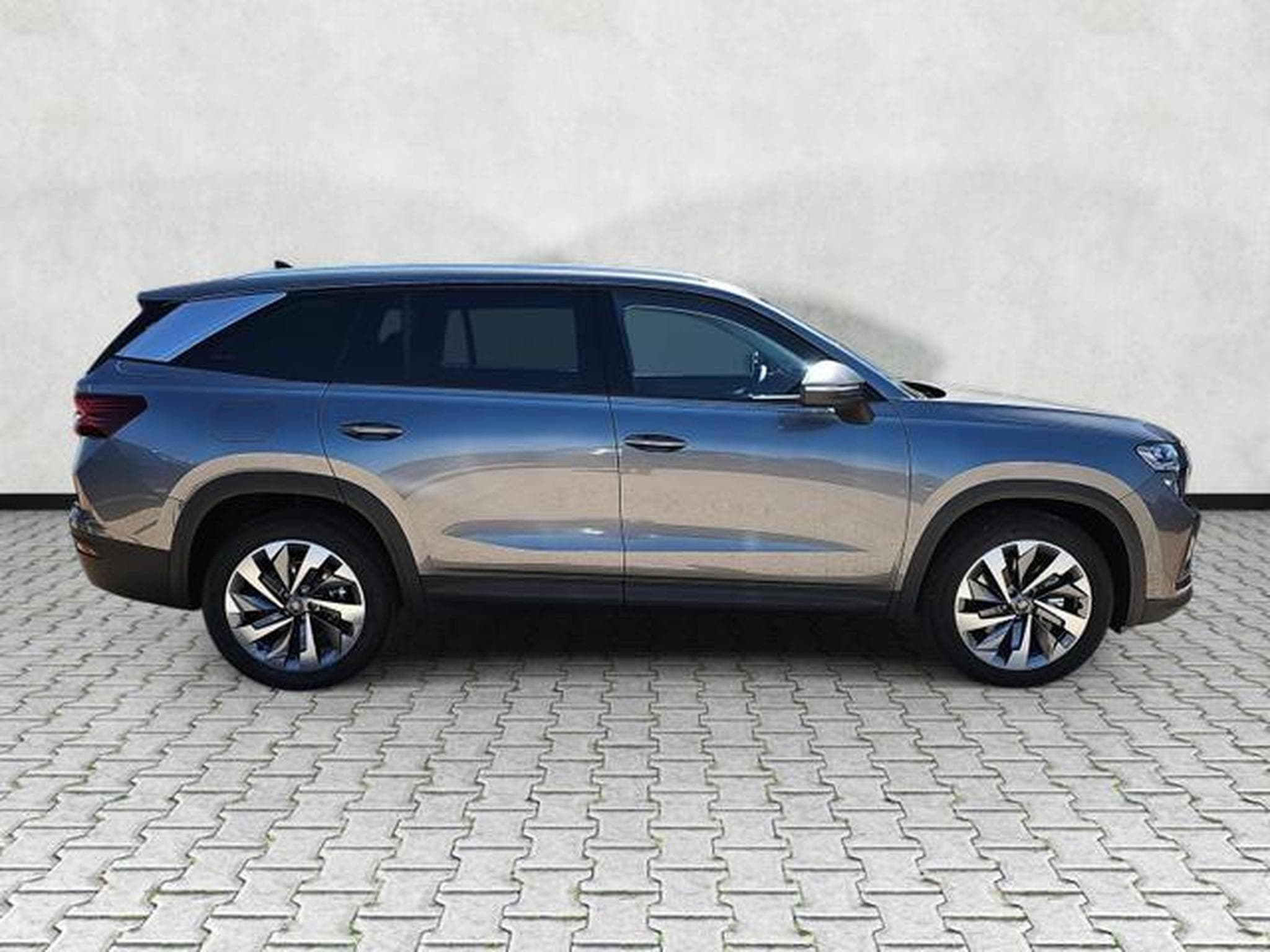 Skoda Kodiaq 2.0 TDI 110 kW Selection (2026) - Photo 8