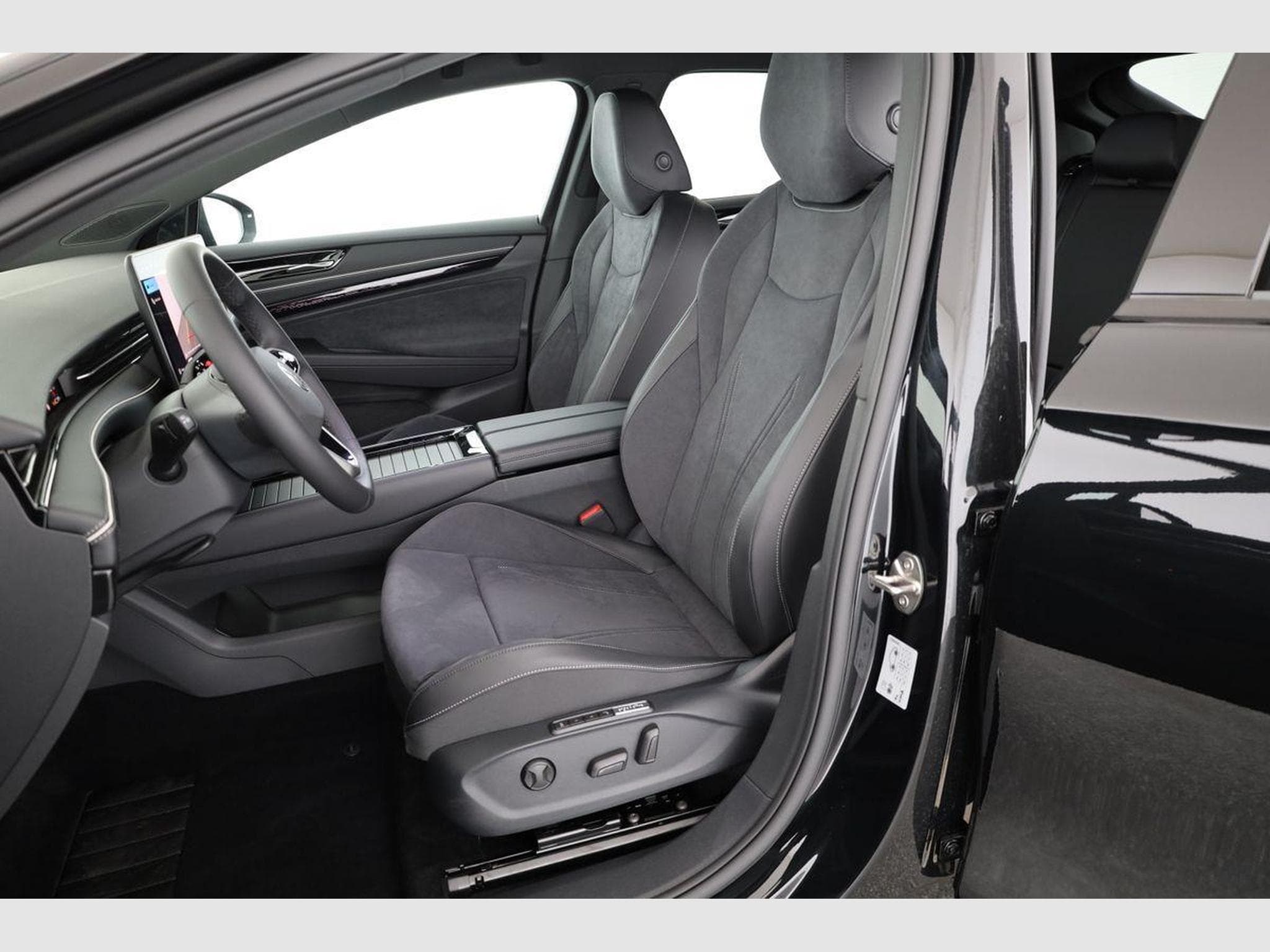 VW ID.7 Pro Black, AHK, (2026) - Photo 10