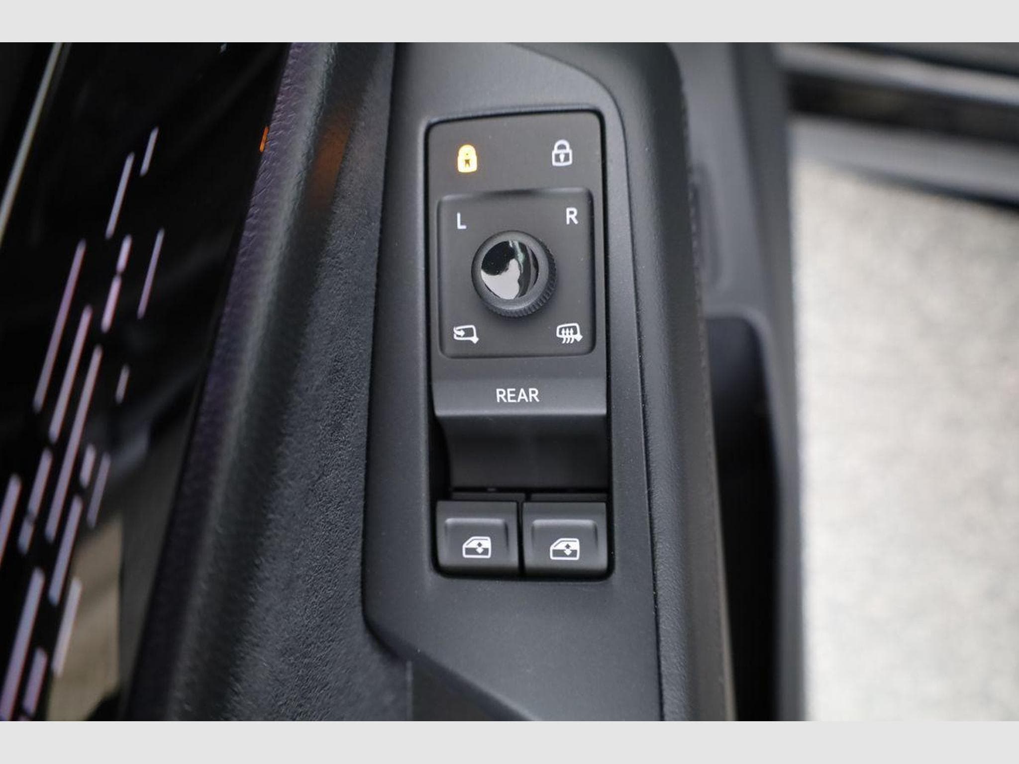 VW ID.7 Pro Black, AHK, (2026) - Photo 9