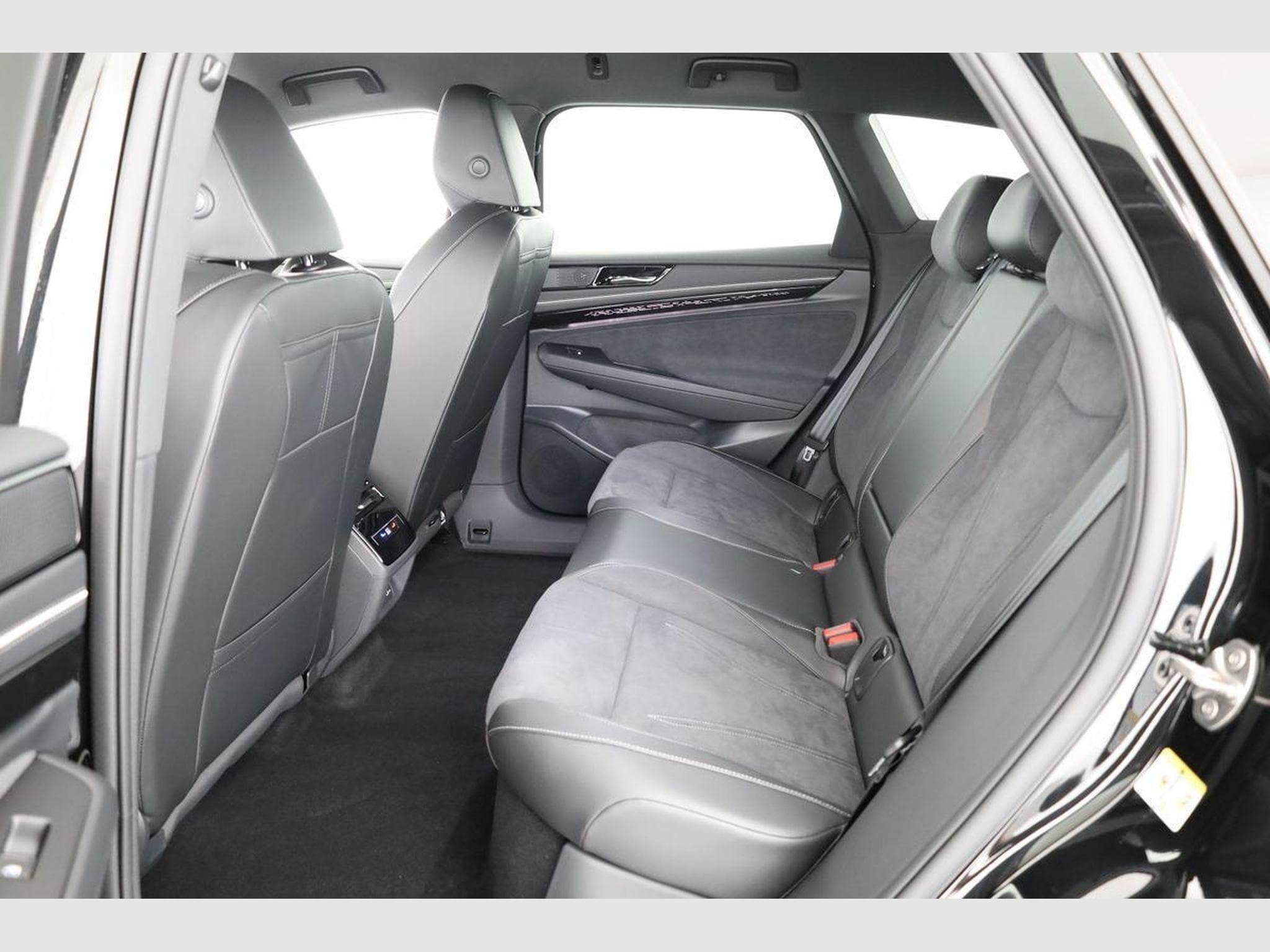 VW ID.7 Tourer Pro Black, (2026) - Photo 10