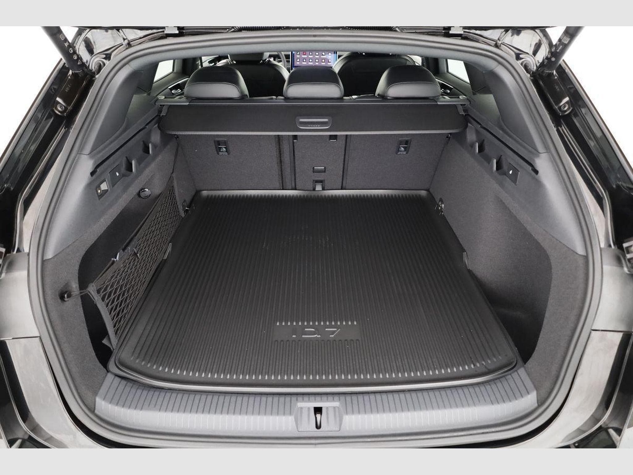VW ID.7 Tourer Pro Black, (2026) - Photo 11