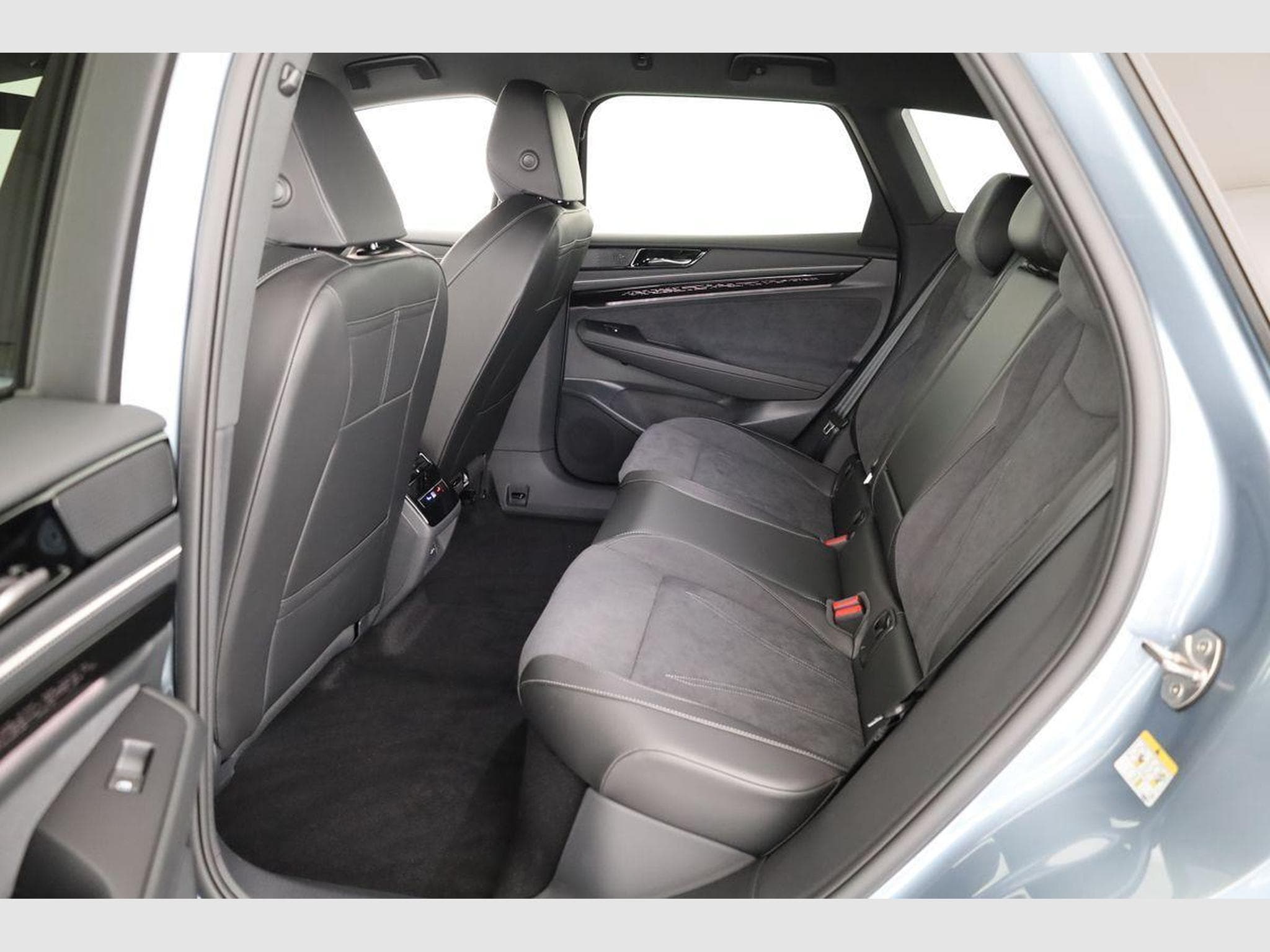 VW ID.7 Kombi Pro 210 kW (2026) - Photo 10