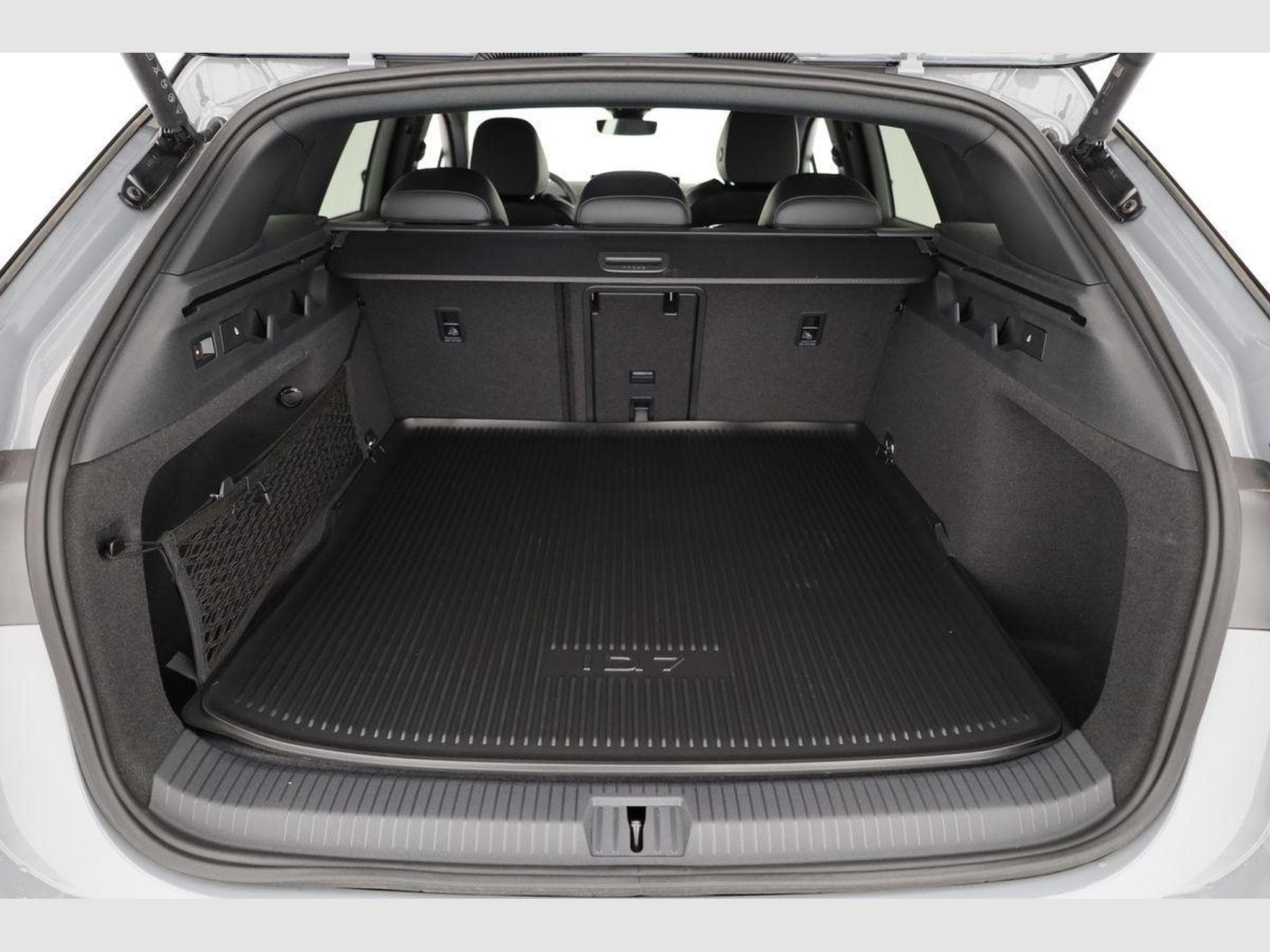 VW ID.7 Tourer Pro Black, (2026) - Photo 11