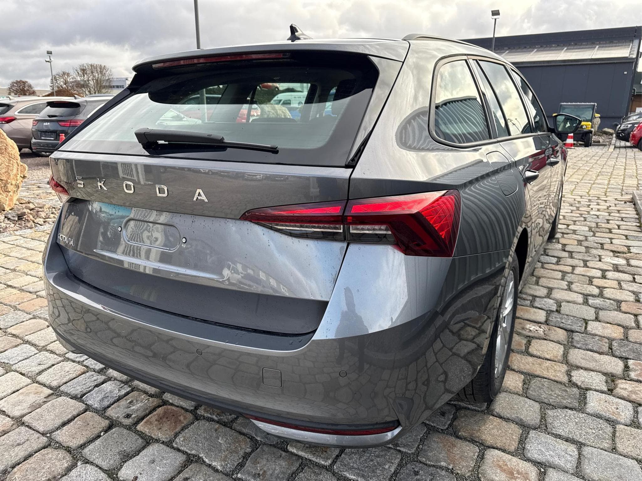 Skoda Octavia Selection 2,0 TDI (2026) - Photo 2