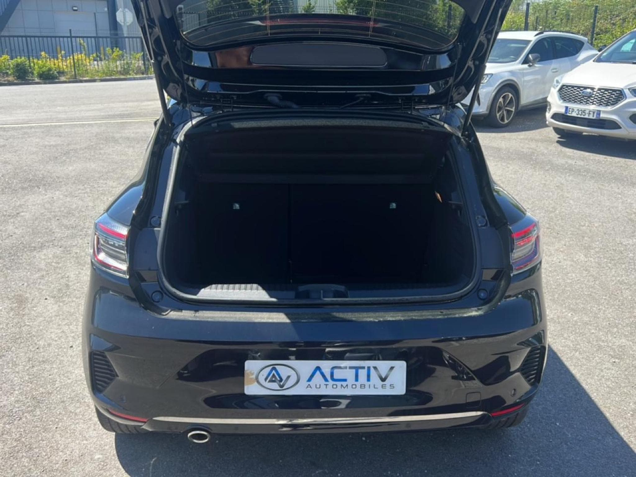 Renault Clio 1.0 TCE 90 TECHNO (2025) - Photo 9