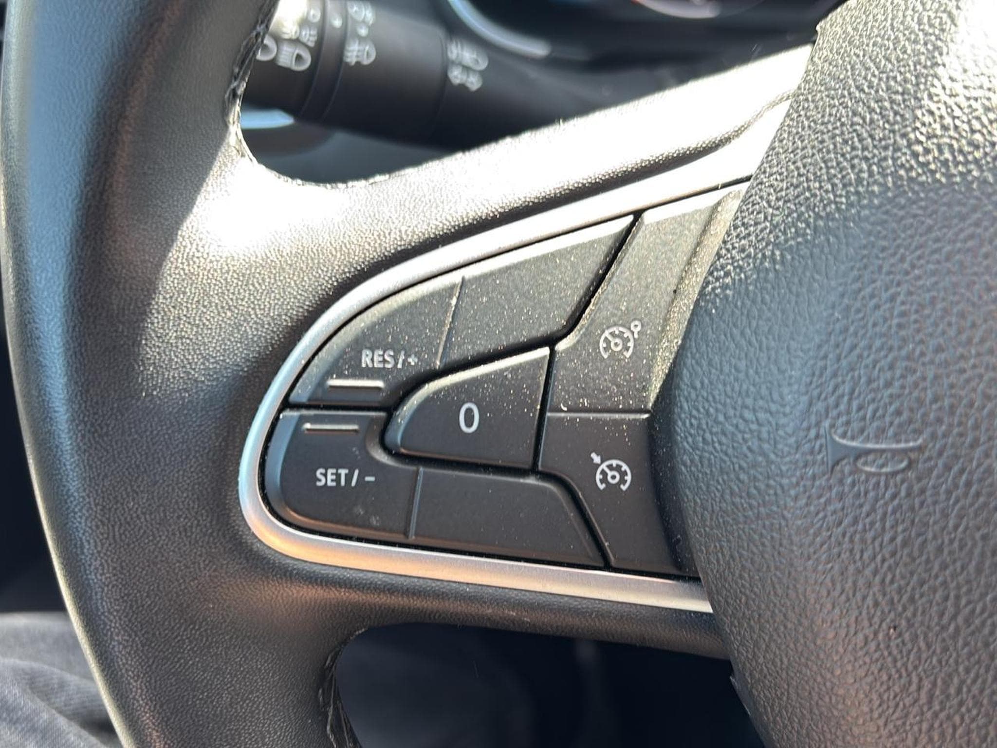 Renault Megane 1.5 BLUE DCI 115 TECHNO EDC (2023) - Photo 18