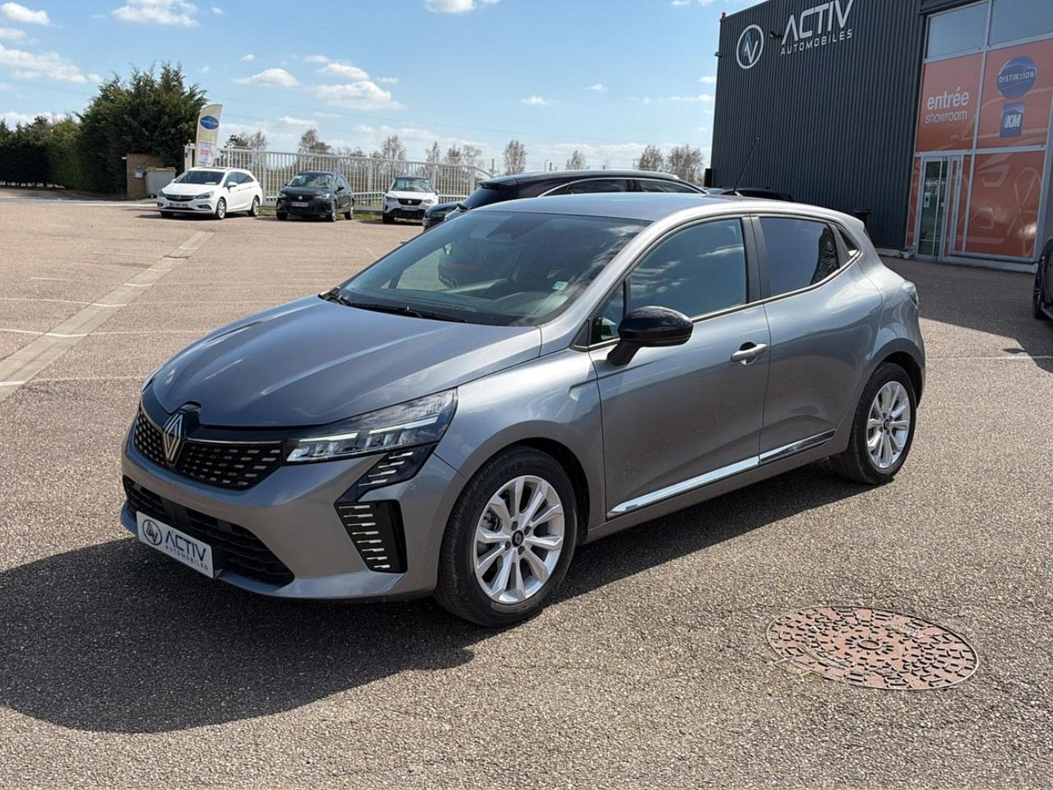 Renault Clio 1.0 TCE 90 EVOLUTION CVT (2025) - Photo 1