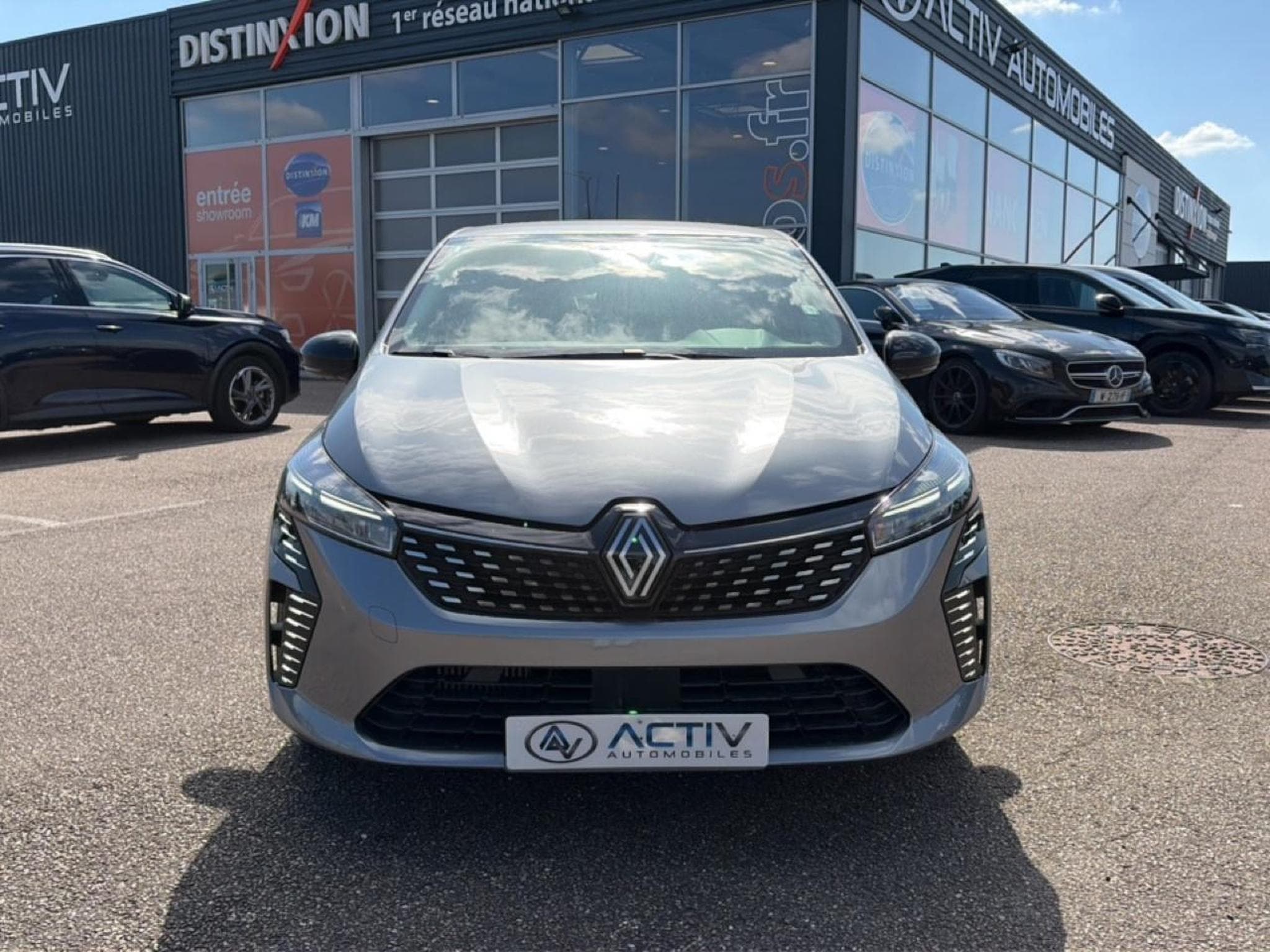 Renault Clio 1.0 TCE 90 EVOLUTION CVT (2025) - Photo 2