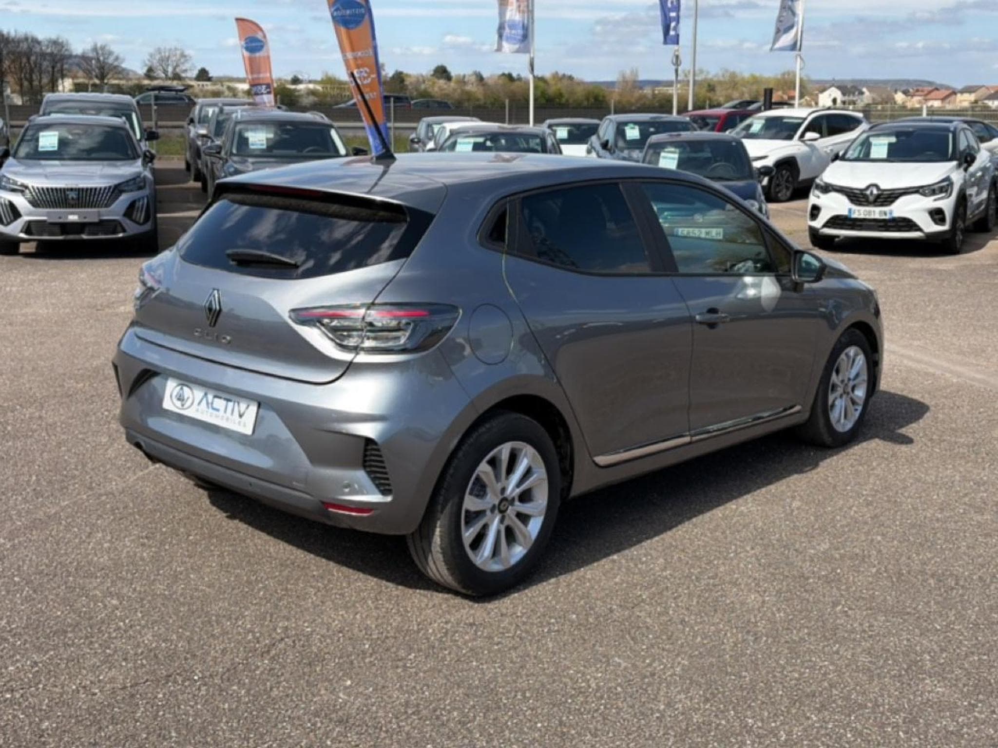 Renault Clio 1.0 TCE 90 EVOLUTION CVT (2025) - Photo 5