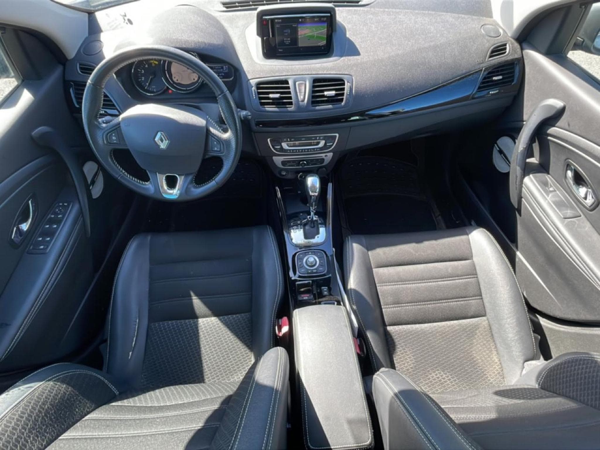 Renault Megane 1.5 DCI 110 BOSE EDC (2015) - Photo 9