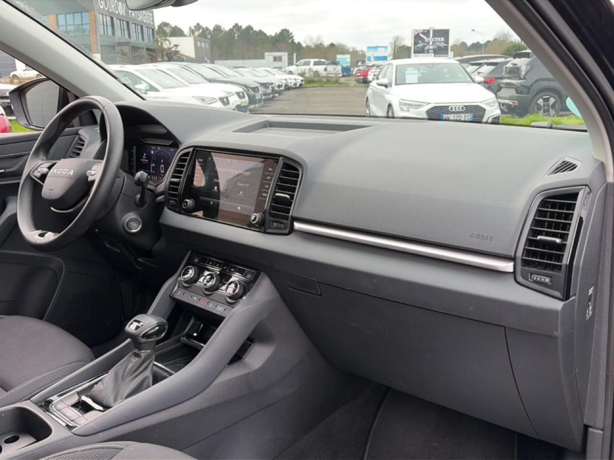 Skoda KAROQ 1.5 TSI 150 SELECTION DSG7 (2025) - Photo 15