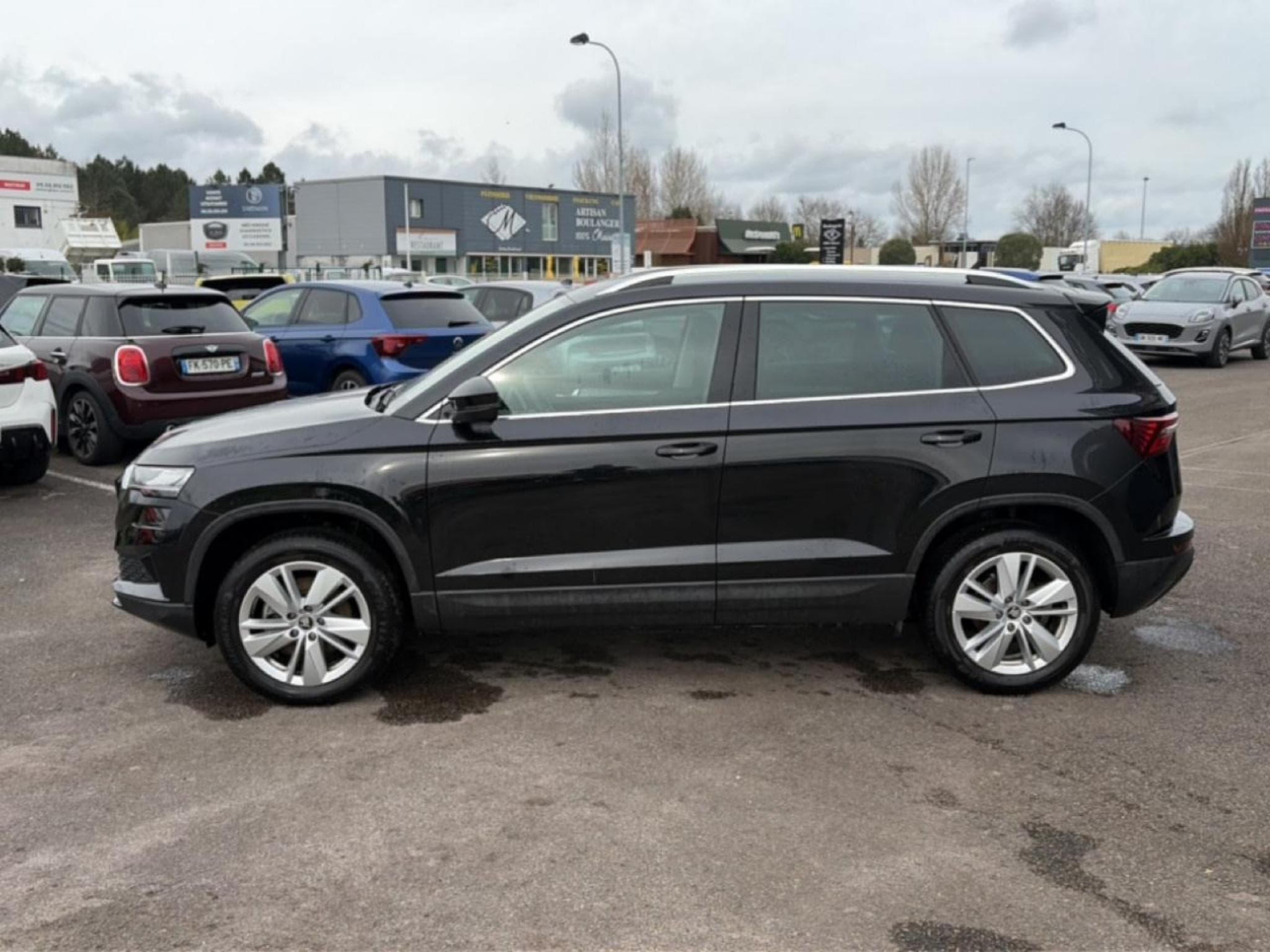 Skoda KAROQ 1.5 TSI 150 SELECTION DSG7 (2025) - Photo 8