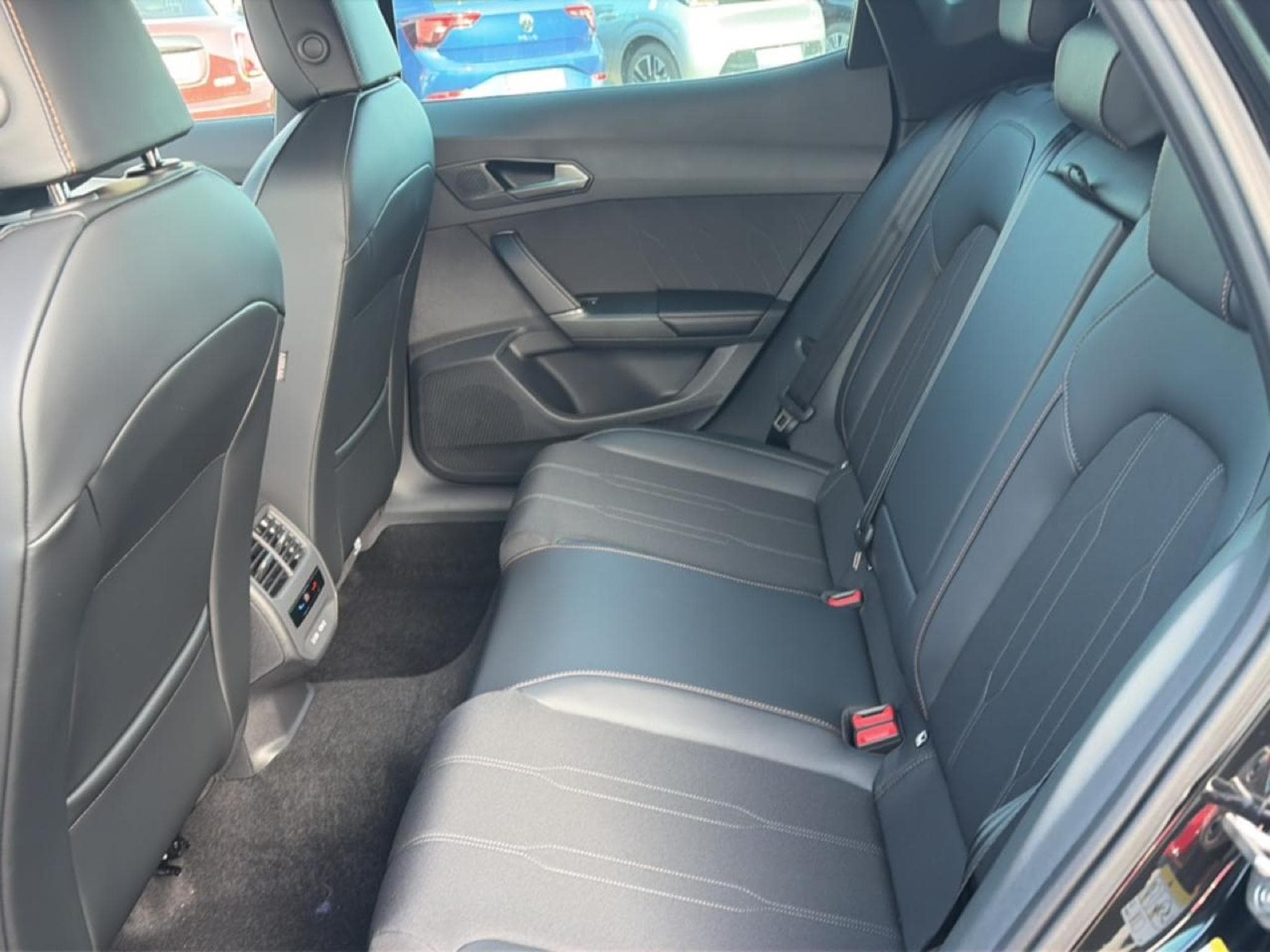 Cupra FORMENTOR 2.0 TDI 150 V DSG7 (2026) - Photo 12