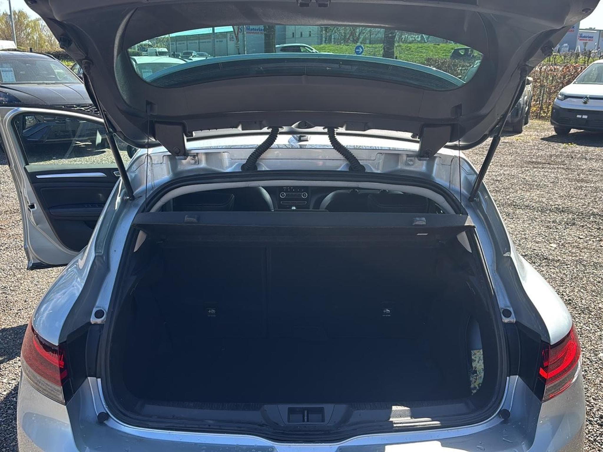 Renault Megane 1.5 BLUE DCI 115 TECHNO EDC (2023) - Photo 15