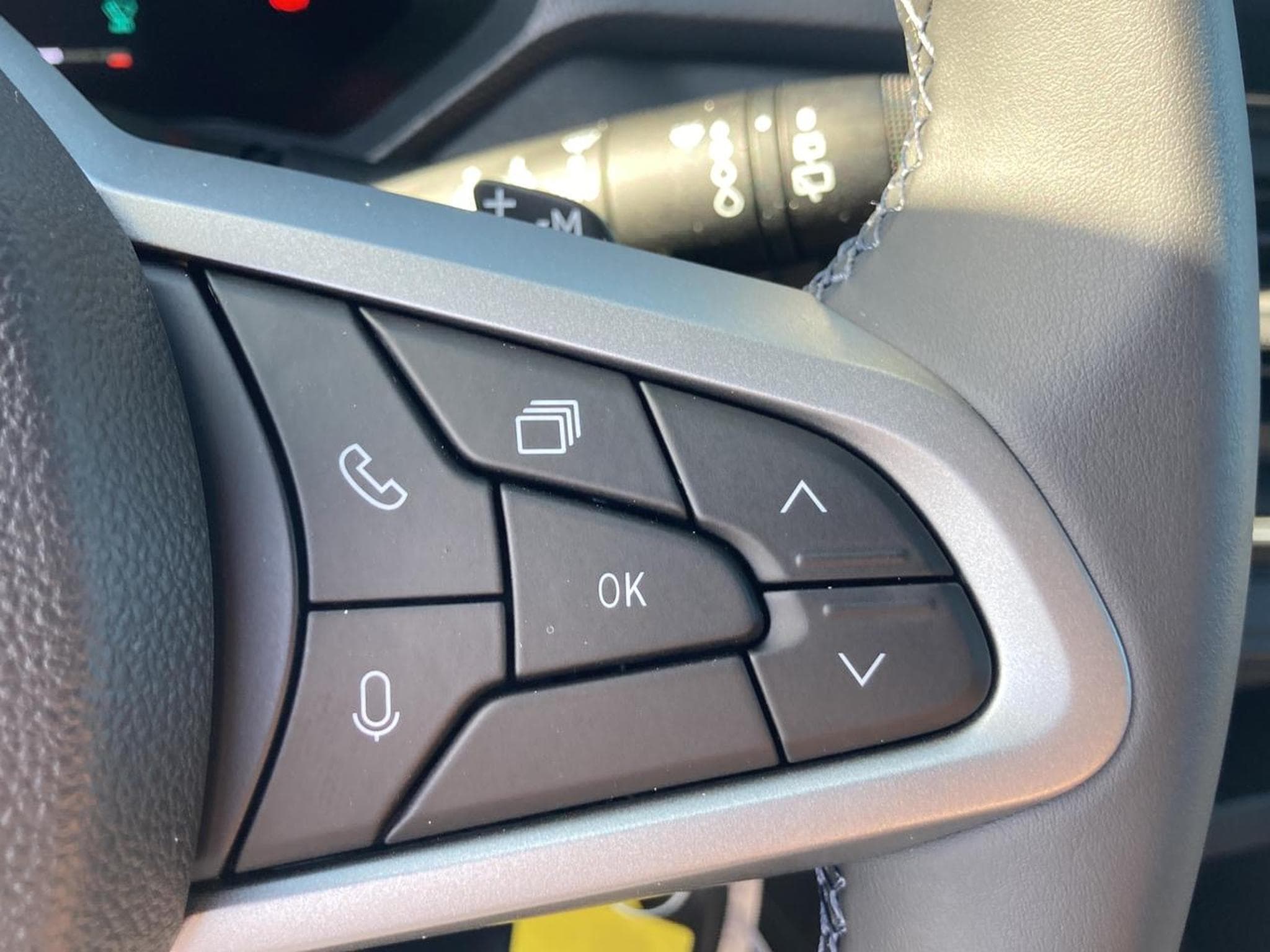Dacia DUSTER 1.2 HYBRID-G 150 EXPRESSION 4X4 (2026) - Photo 17