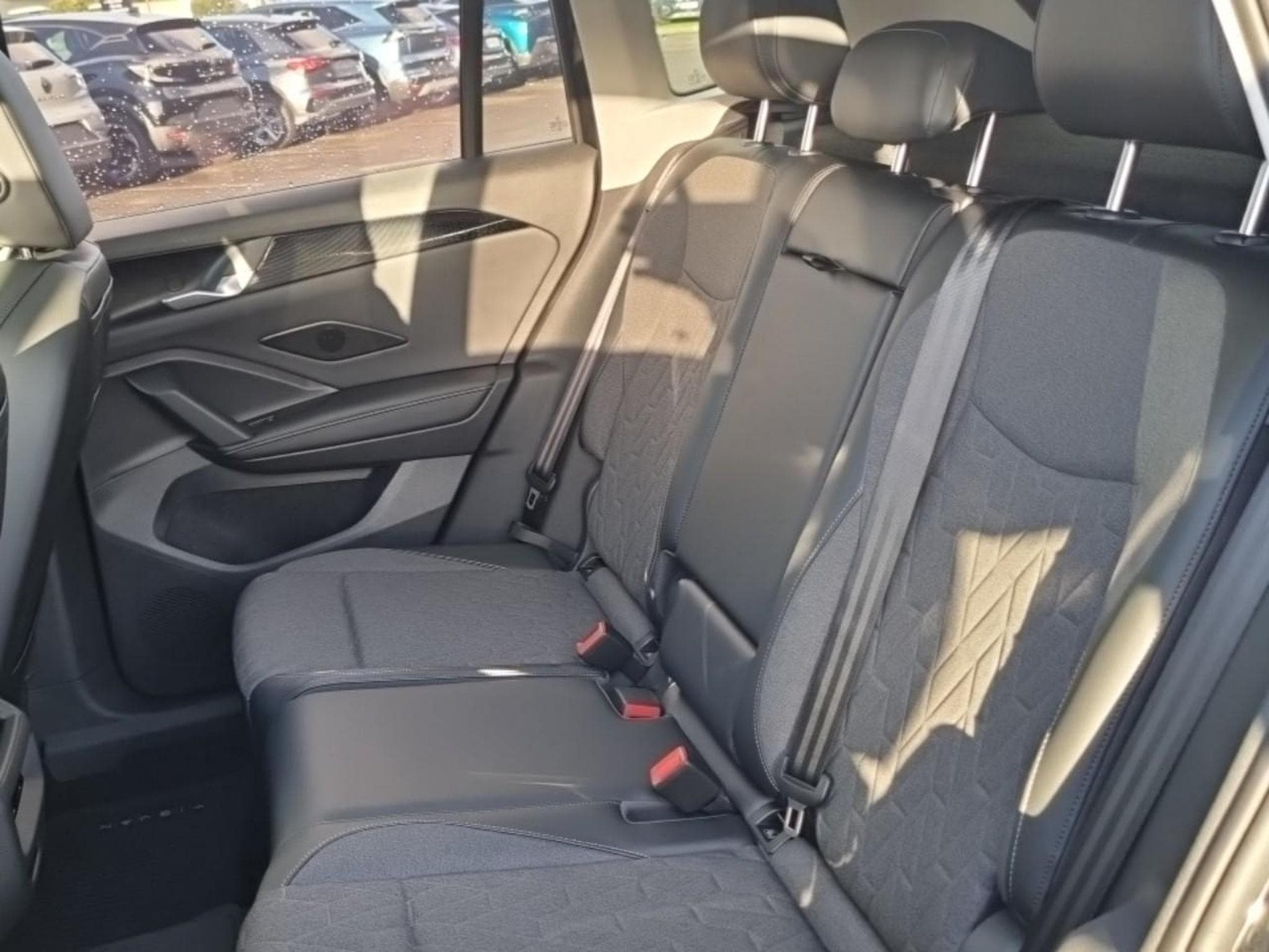 VW TIGUAN 1.5 ETSI 150 LIFE DSG7 (2025) - Photo 13