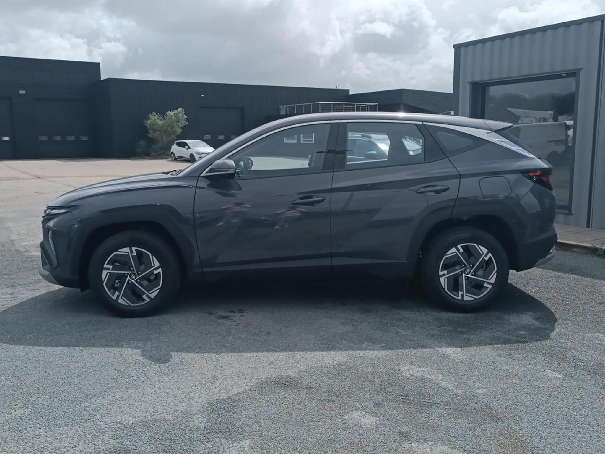 Hyundai TUCSON 1.6 T-GDI 239 HYBRID INTUITIVE (2026) - Photo 7