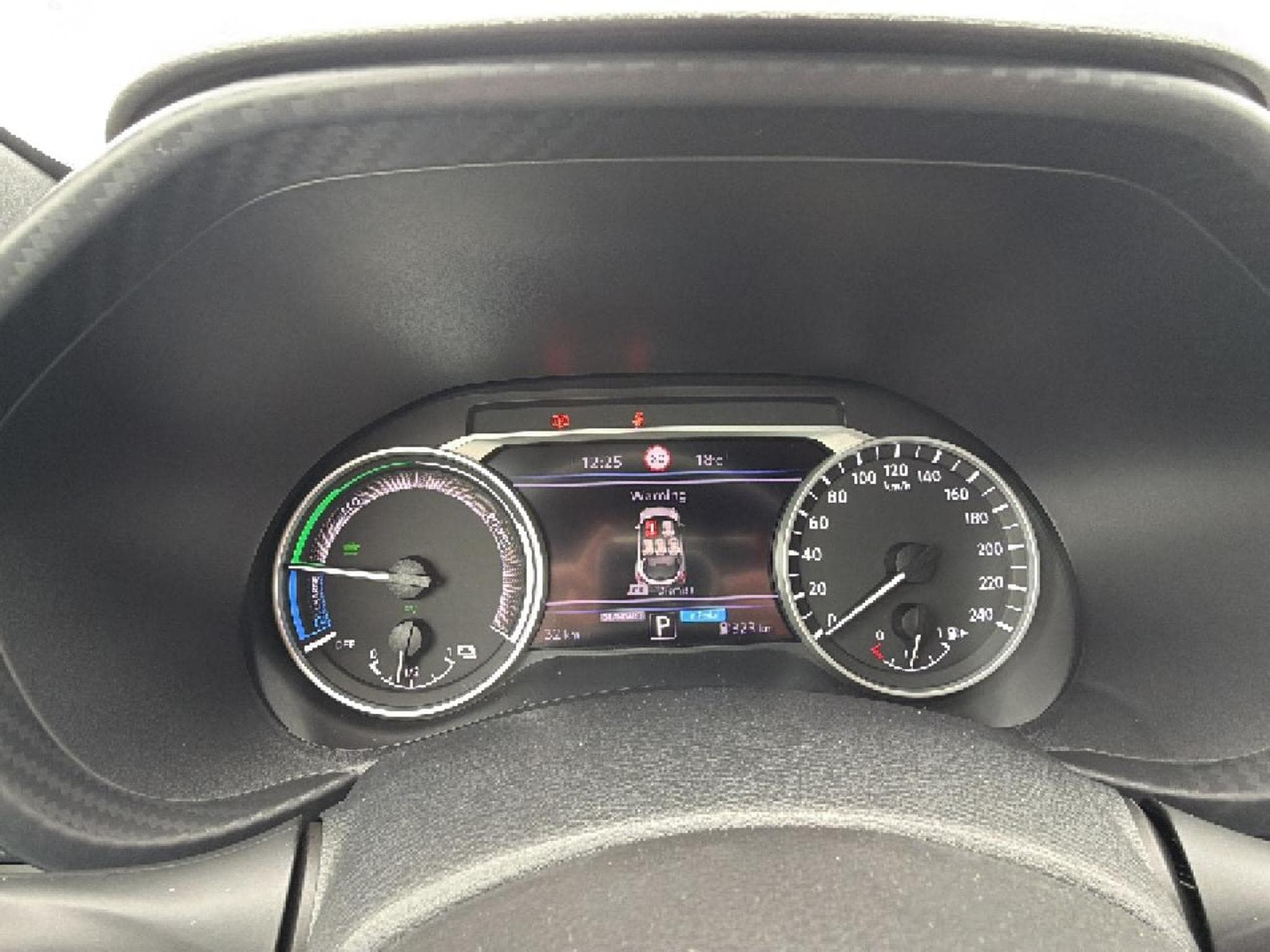 Nissan JUKE 1.6 HYBRID 143 N-CONNECTA (2023) - Photo 16