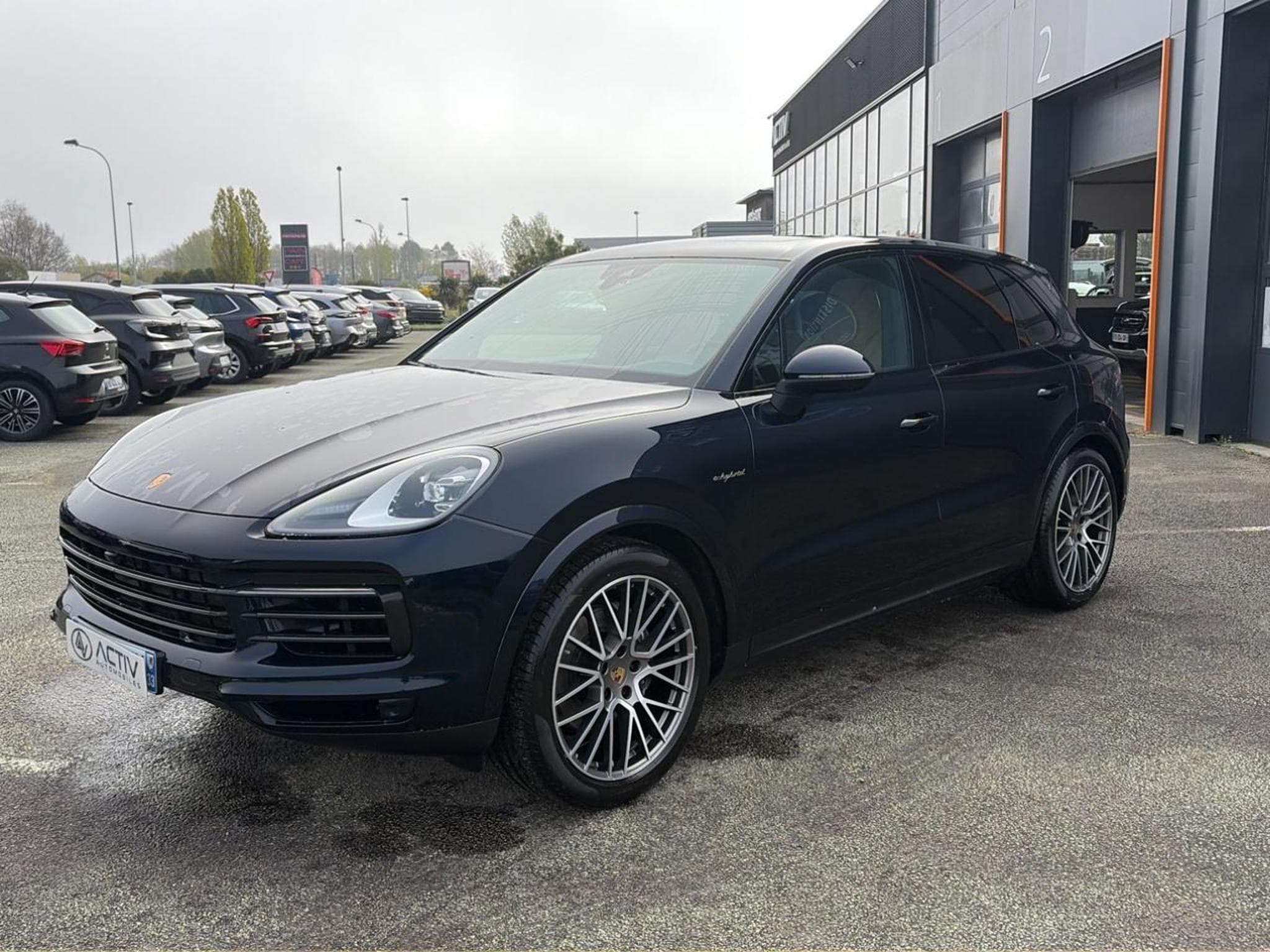 Porsche CAYENNE (9YA) 3.0 V6 462 E-HYBRID PLATINUM EDITION (2023) - Photo 1