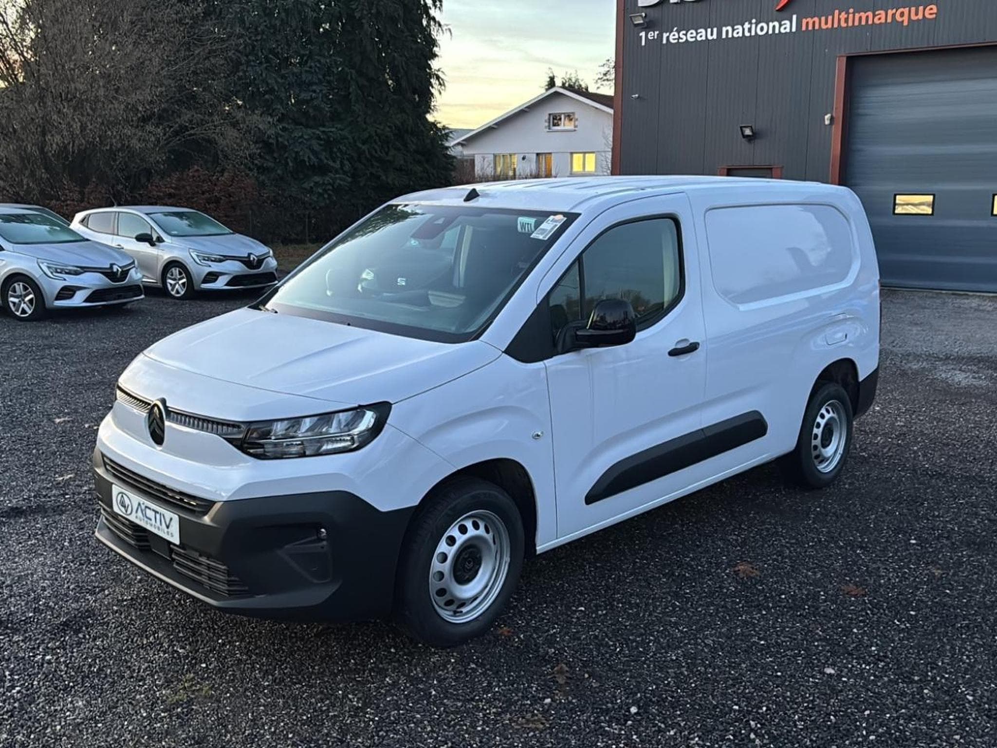 Citroen Berlingo XL 950KG BLUEHDI 130 EAT8 (2025) - Photo 1