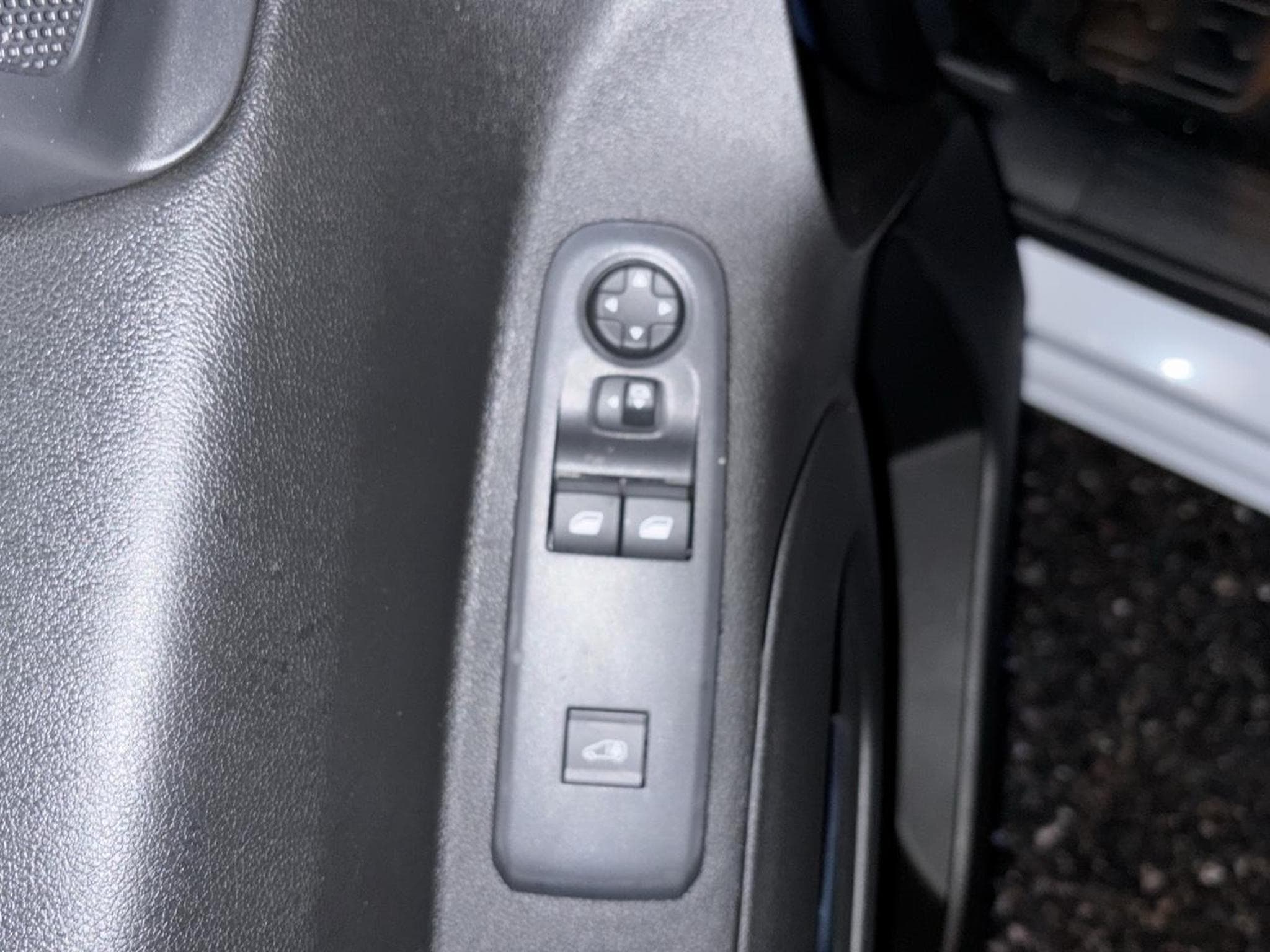 Citroen Berlingo XL 950KG BLUEHDI 130 EAT8 (2025) - Photo 13