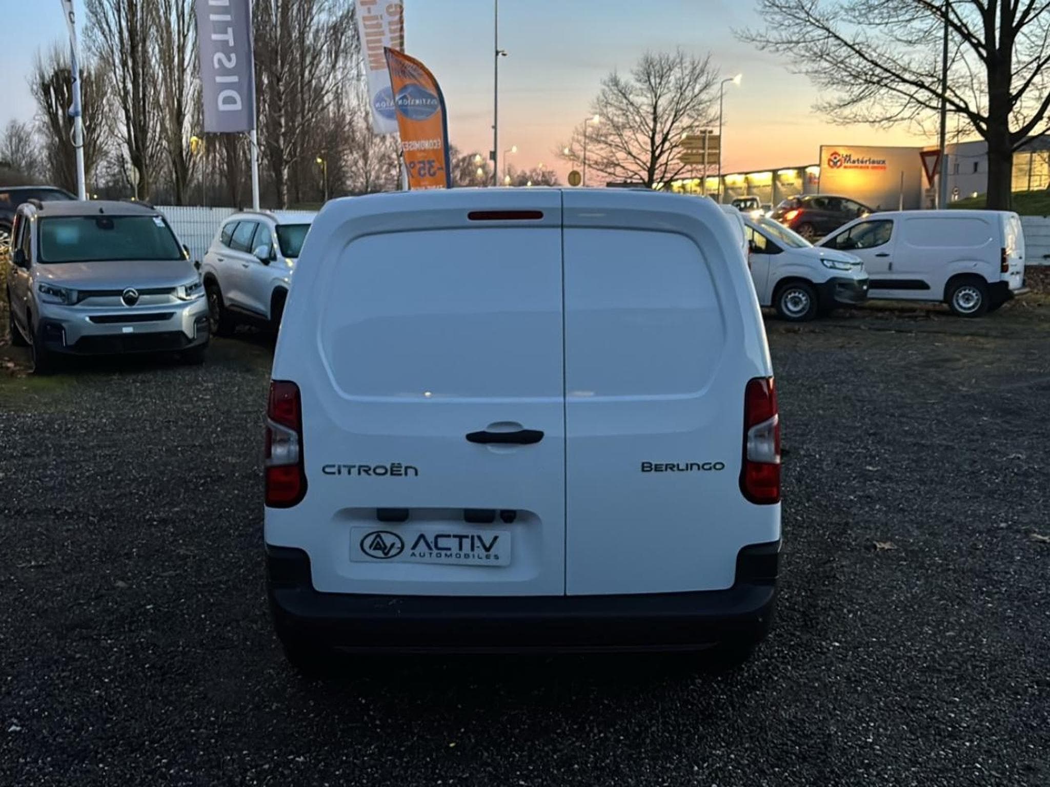 Citroen Berlingo XL 950KG BLUEHDI 130 EAT8 (2025) - Photo 6