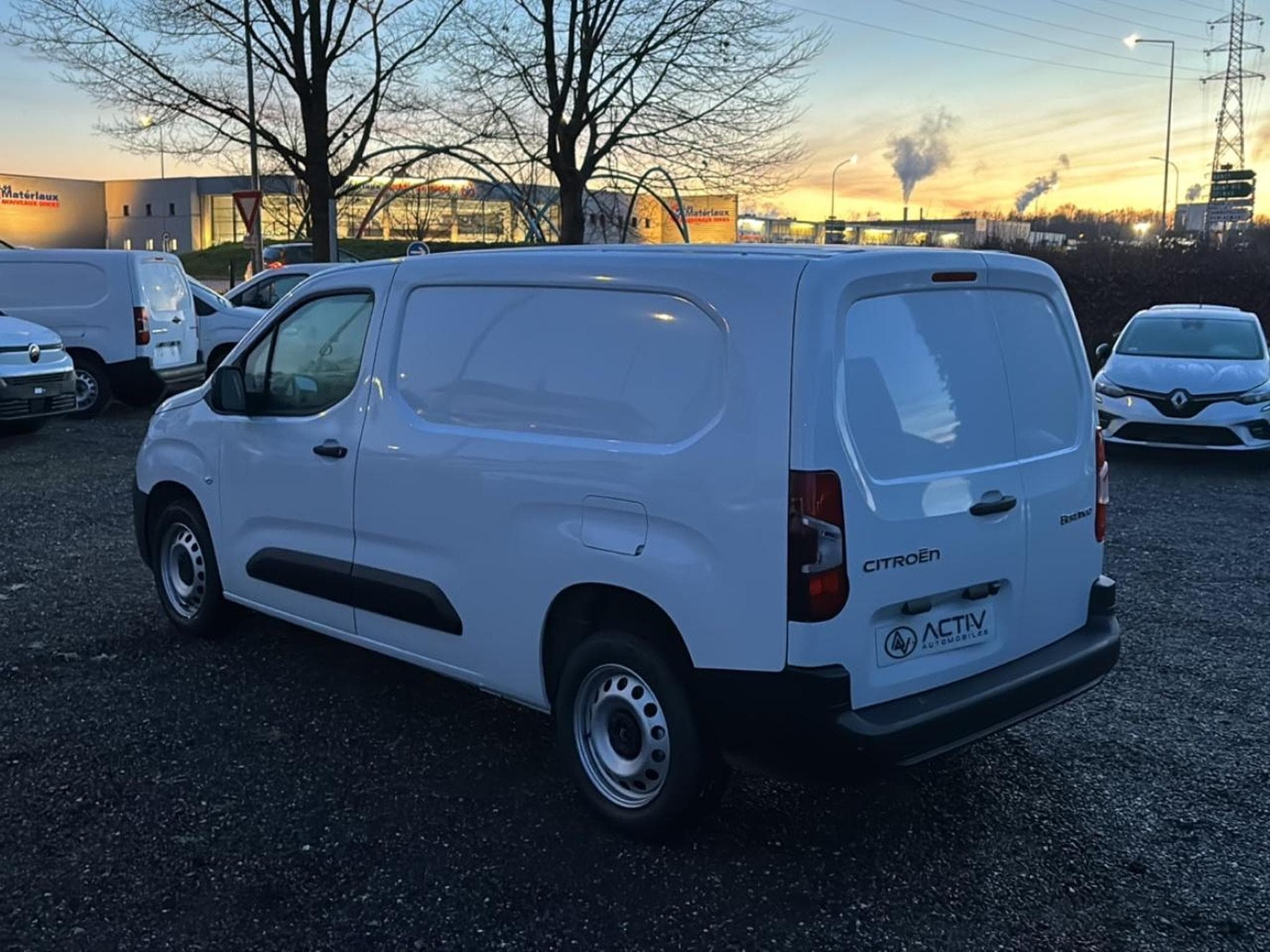 Citroen Berlingo XL 950KG BLUEHDI 130 EAT8 (2025) - Photo 7