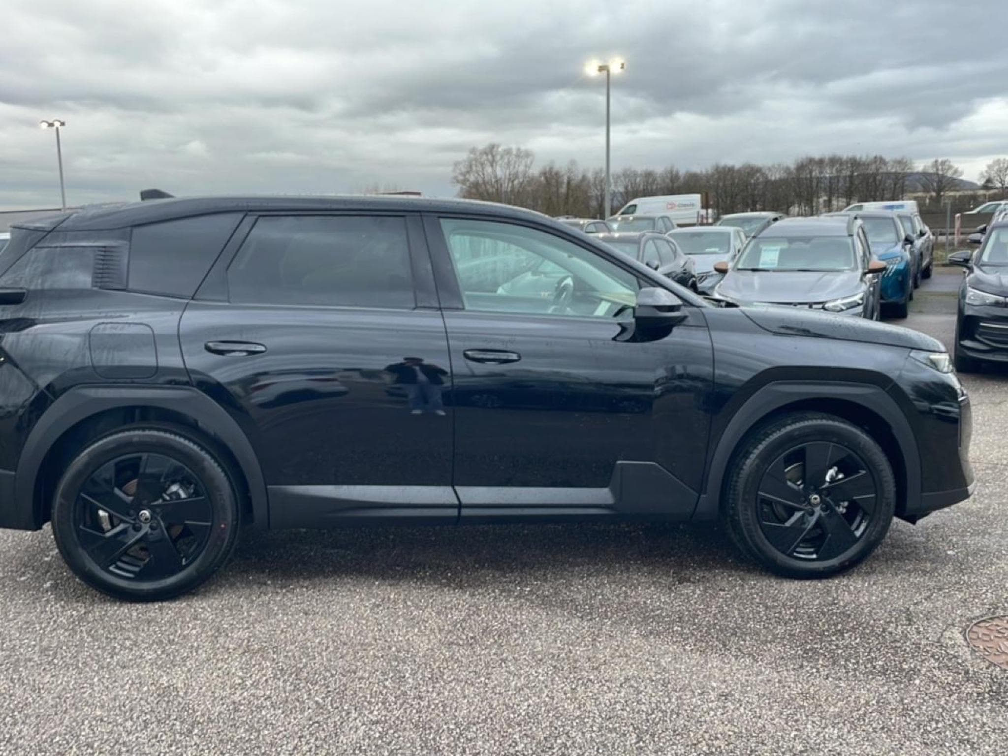 Citroen C5 AIRCROSS 1.2 HYBRIDE 145 PLUS BOITE AUTOMATIQUE (2026) - Photo 4