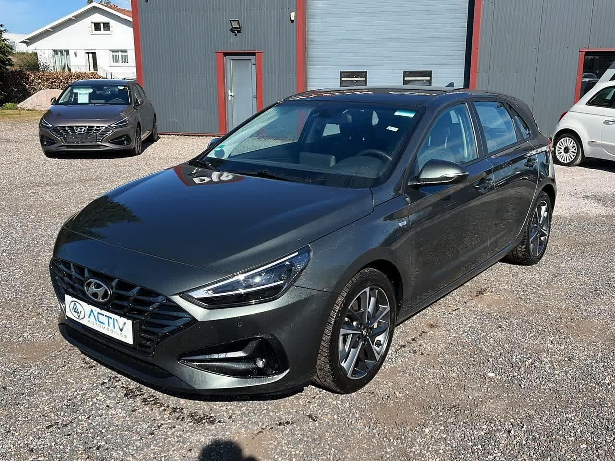 Hyundai I30 1.0 T-GDI 120 HYBRID CREATIVE DCT-7 (2024) - Photo 1