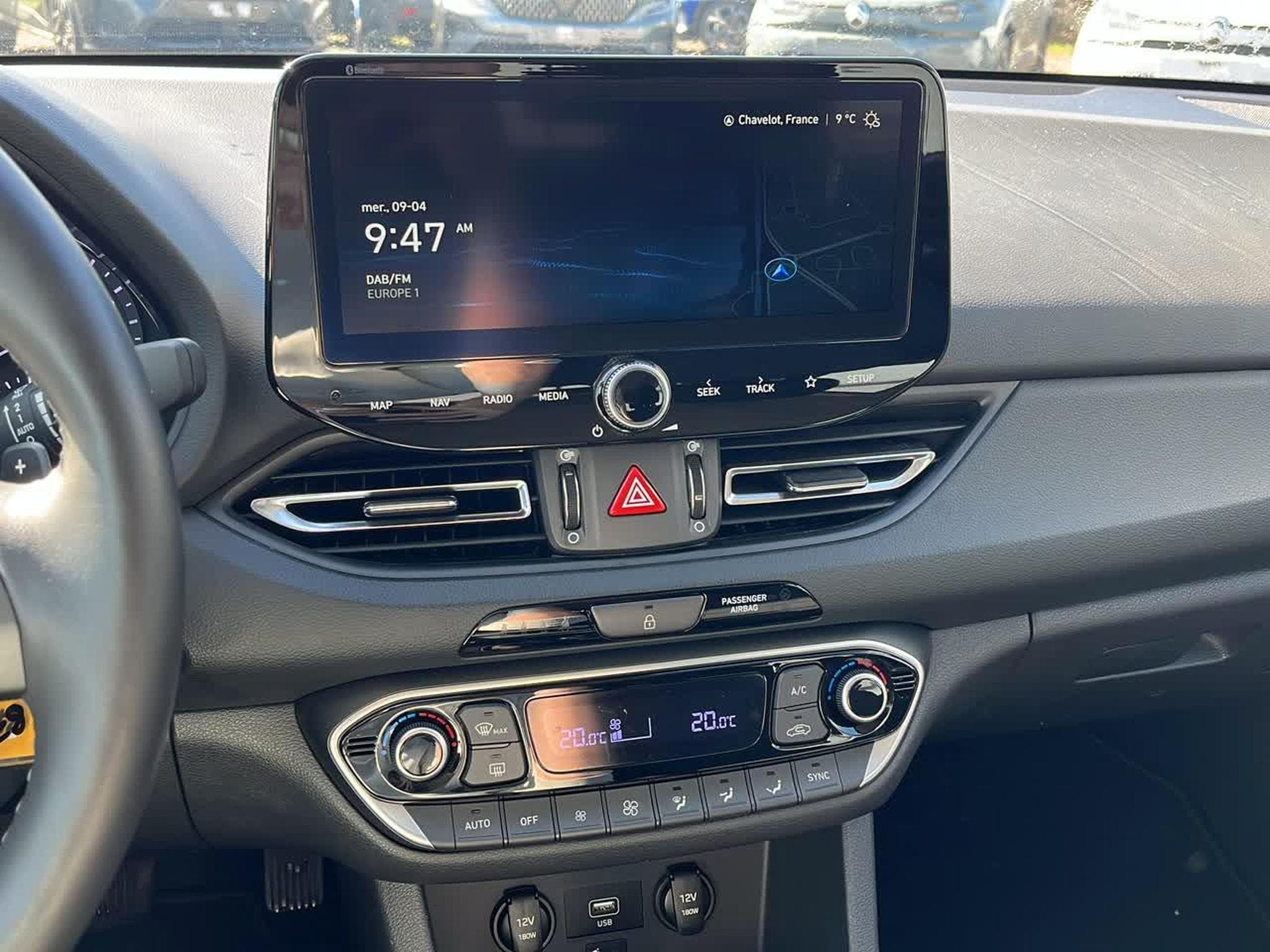 Hyundai I30 1.0 T-GDI 120 HYBRID CREATIVE DCT-7 (2024) - Photo 19