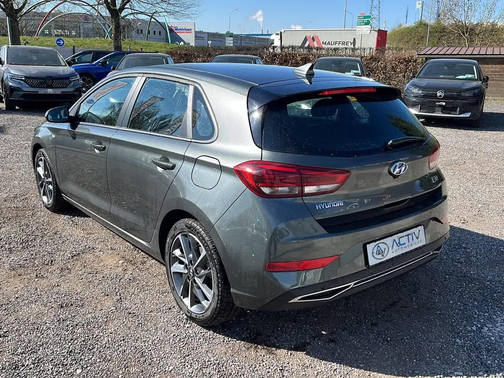 Hyundai I30 1.0 T-GDI 120 HYBRID CREATIVE DCT-7 (2024) - Photo 7