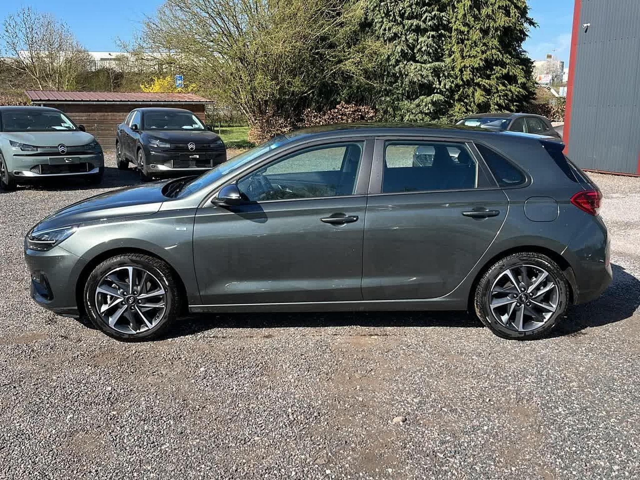 Hyundai I30 1.0 T-GDI 120 HYBRID CREATIVE DCT-7 (2024) - Photo 8