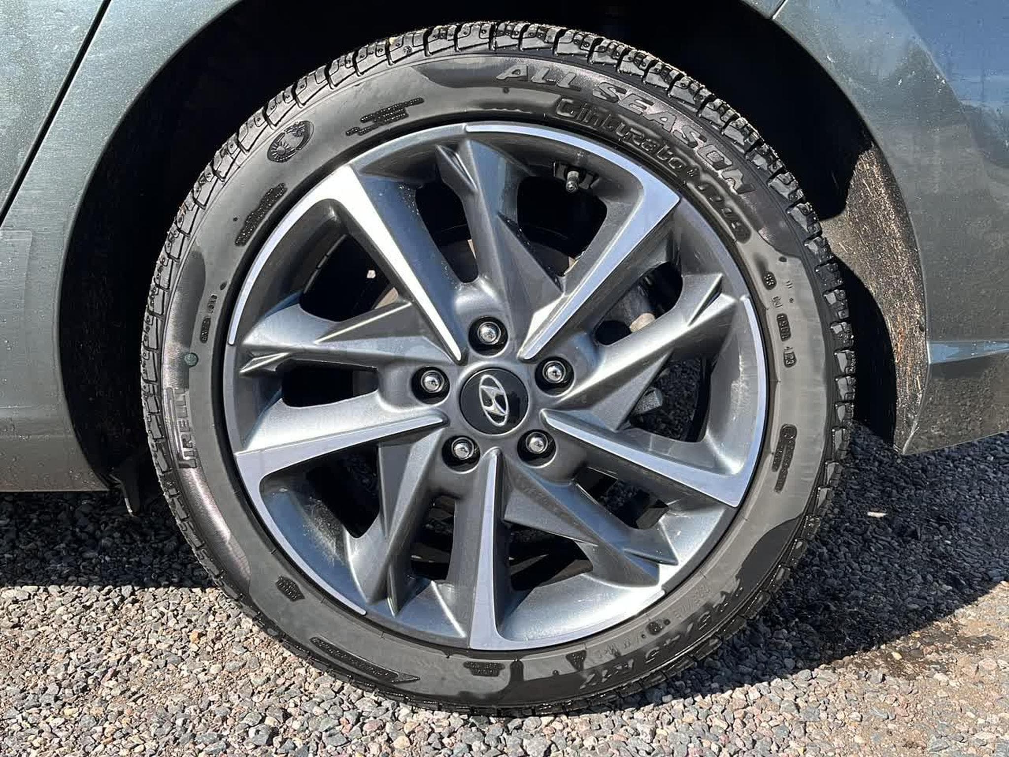 Hyundai I30 1.0 T-GDI 120 HYBRID CREATIVE DCT-7 (2024) - Photo 9
