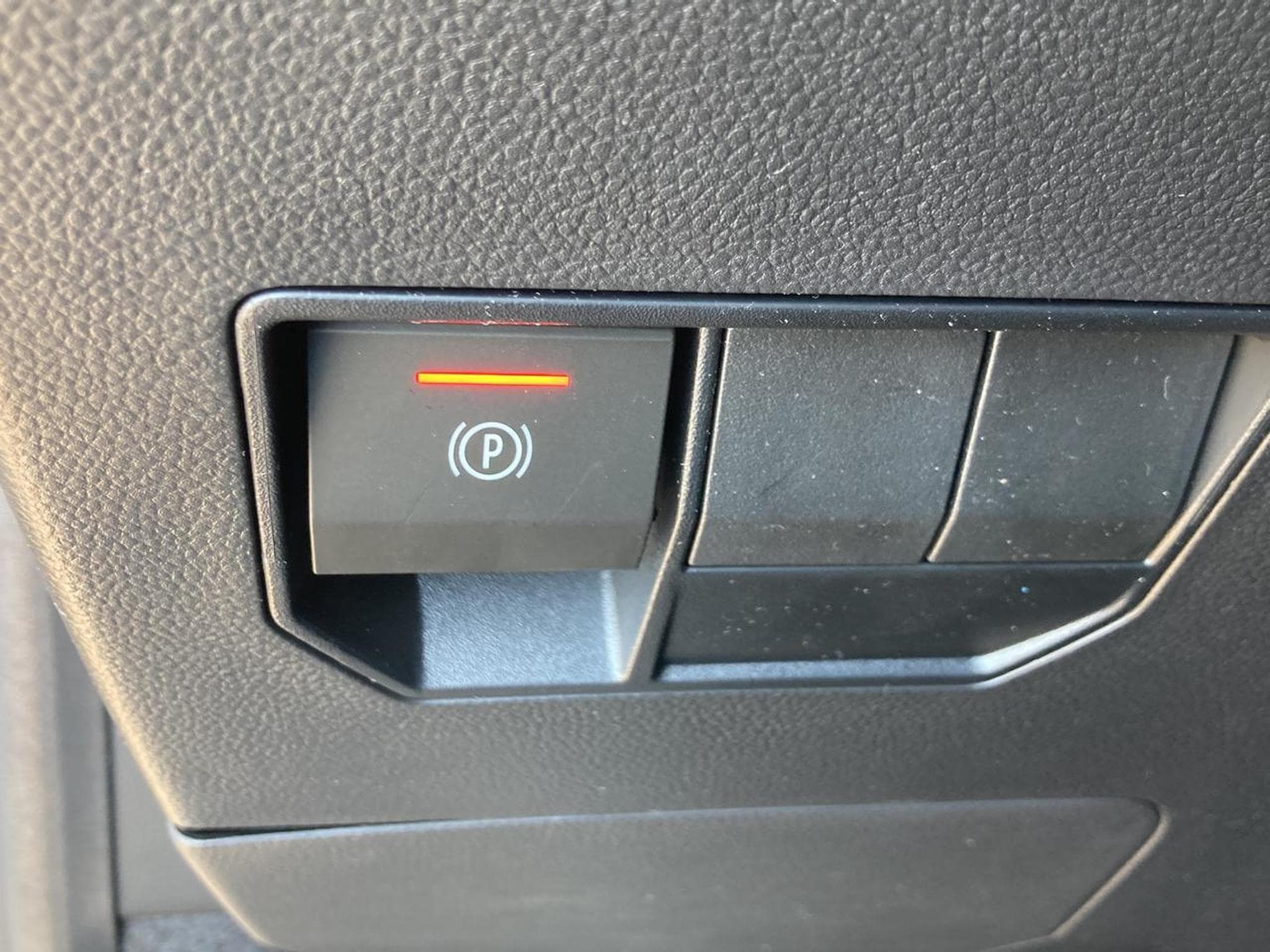 Dacia DUSTER 1.2 MILD HYBRID 140 JOURNEY (2026) - Photo 11